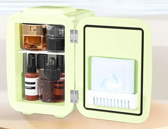 MINI LODÓWKA TURYSTYCZNA NA KOSMETYKI NAPOJE DO KAMPERA SAMOCHODU ZIELONA4l Marka inna marka