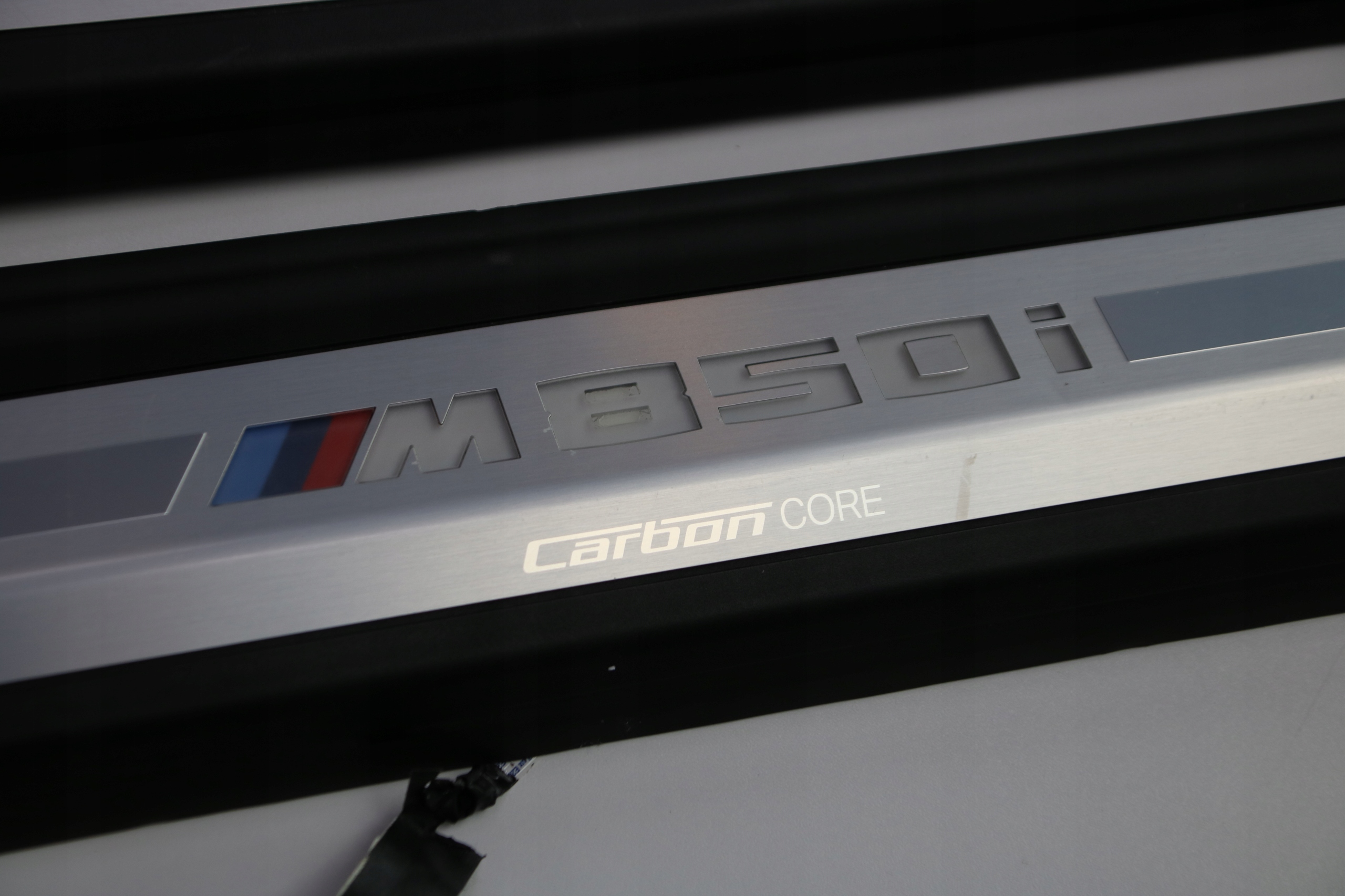 BMW 8 G15 M850i mouldings caps threshold inner KOMPLET 8077783