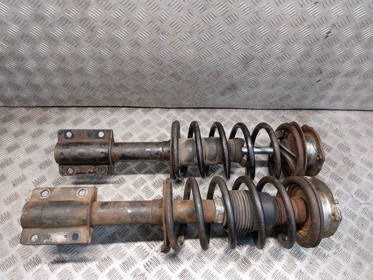 Stoßdämpfer links vorne PEUGOET BOXER und 2.5 D