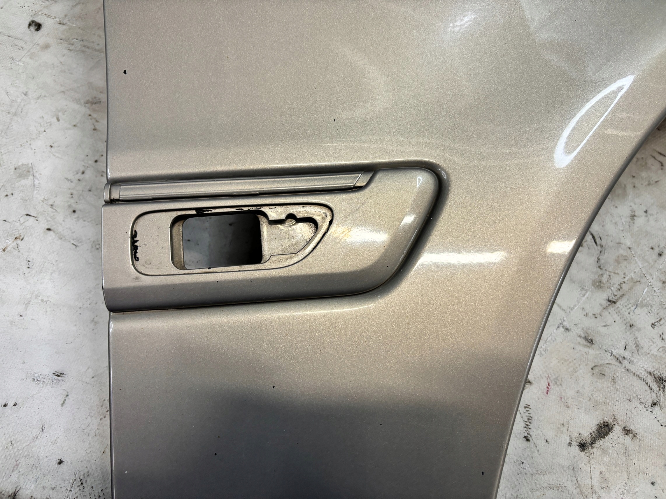 VOLVO S80 and LIFT fender right front front 446-46