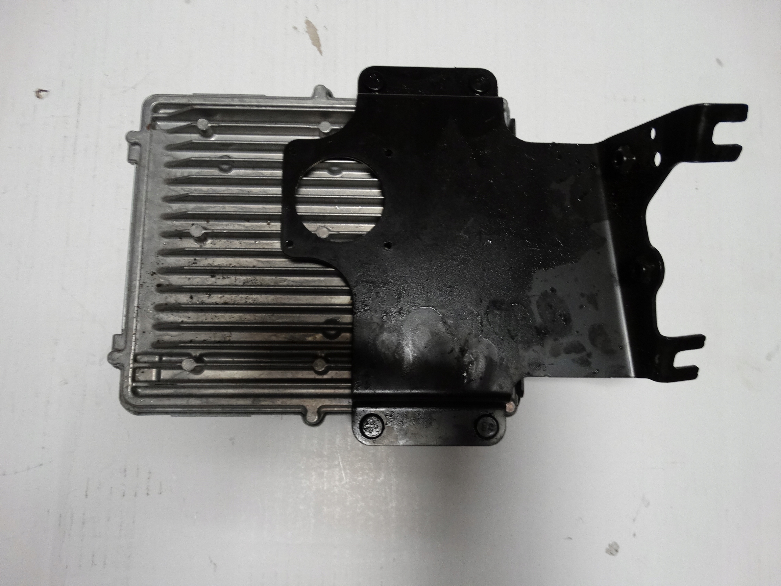 IDEAL control unit of the engine RANGE ROVER L494 II LIFT 1
