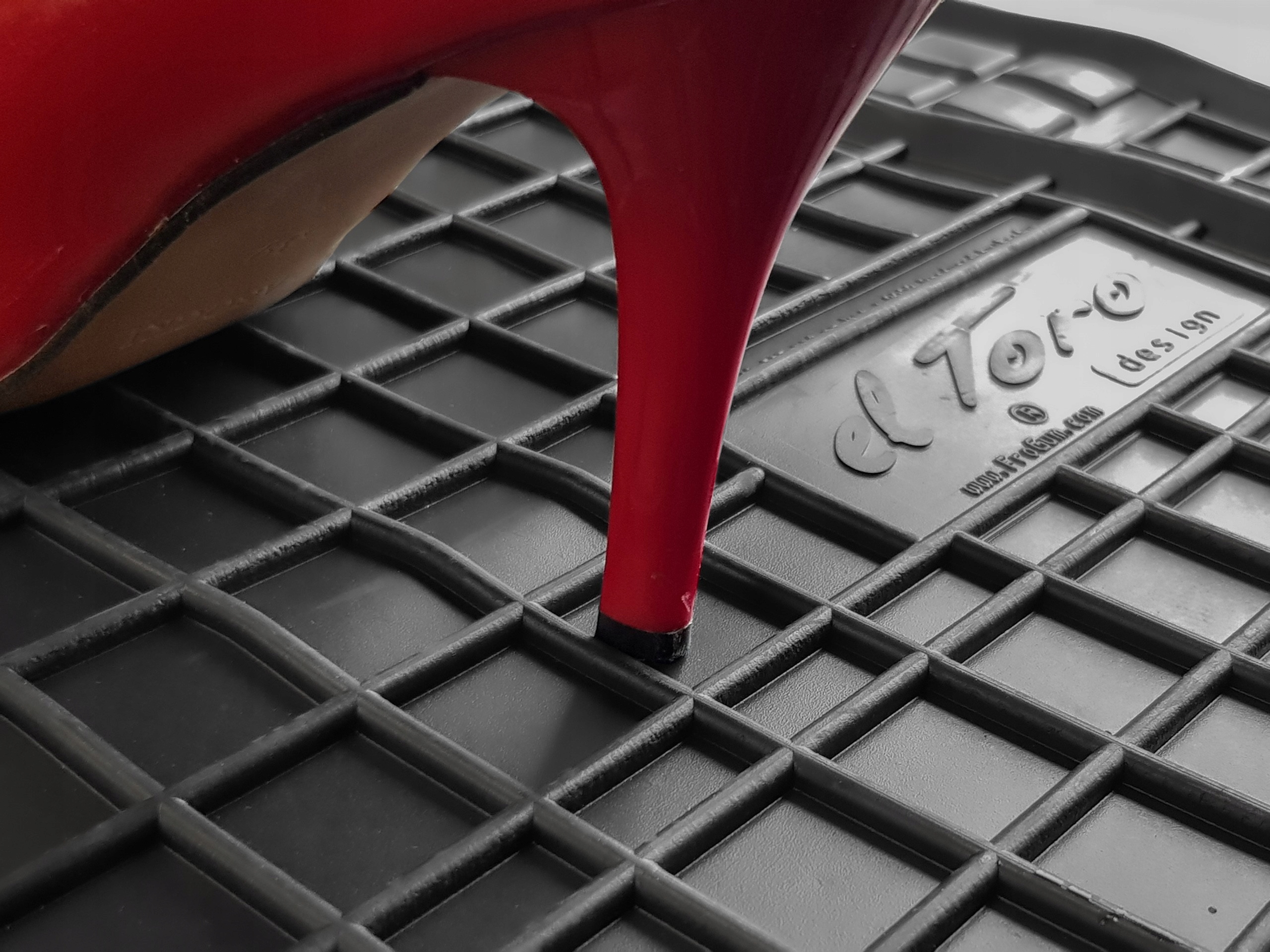 Toyota Corolla 2000-2006 Dywaniki gumowe Liczba elementów 4