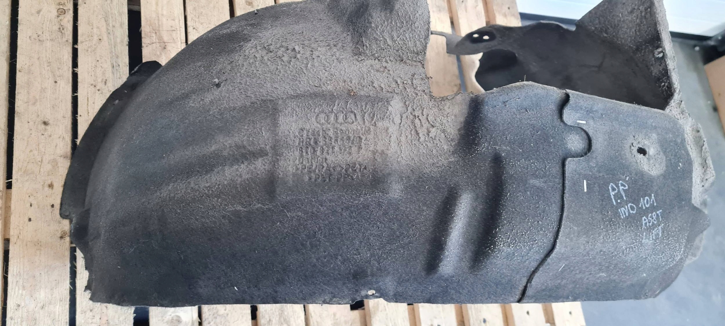A5 8T S5 LIFT mudguard right right front front 8T0821172M