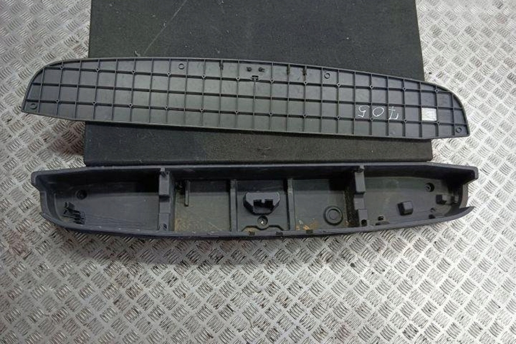 TOYOTA COROLLA VERSO E121 2006 багажника