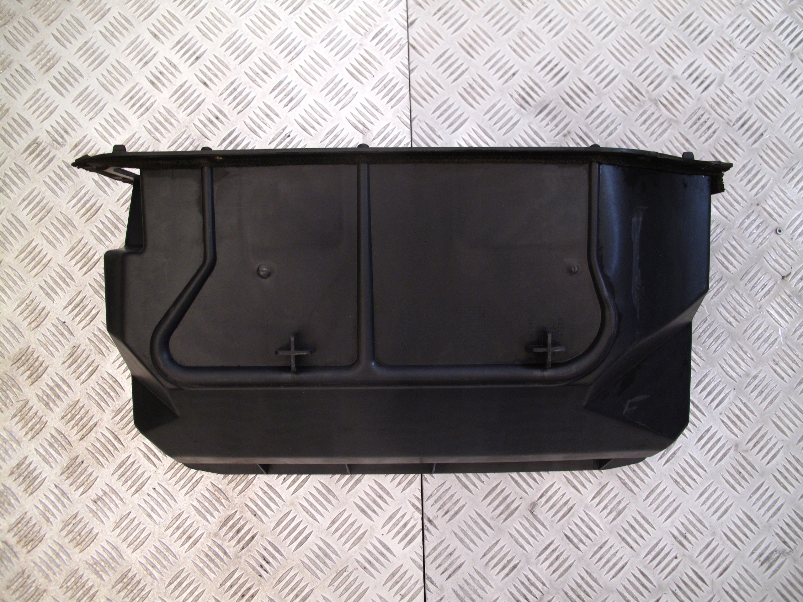 1547888 - КОРПУС ОБОГРЕВАТЕЛЯ ВЕНТИЛЯТОРА SCANIA R