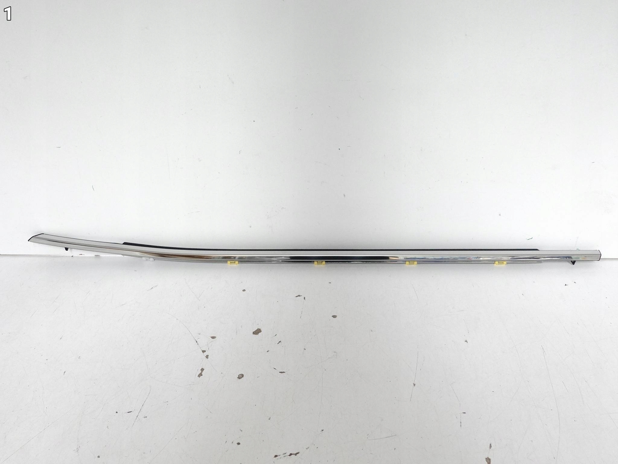 TOYOTA HIGHLANDER IV XU70 19- moulding dust windows front left new ORG