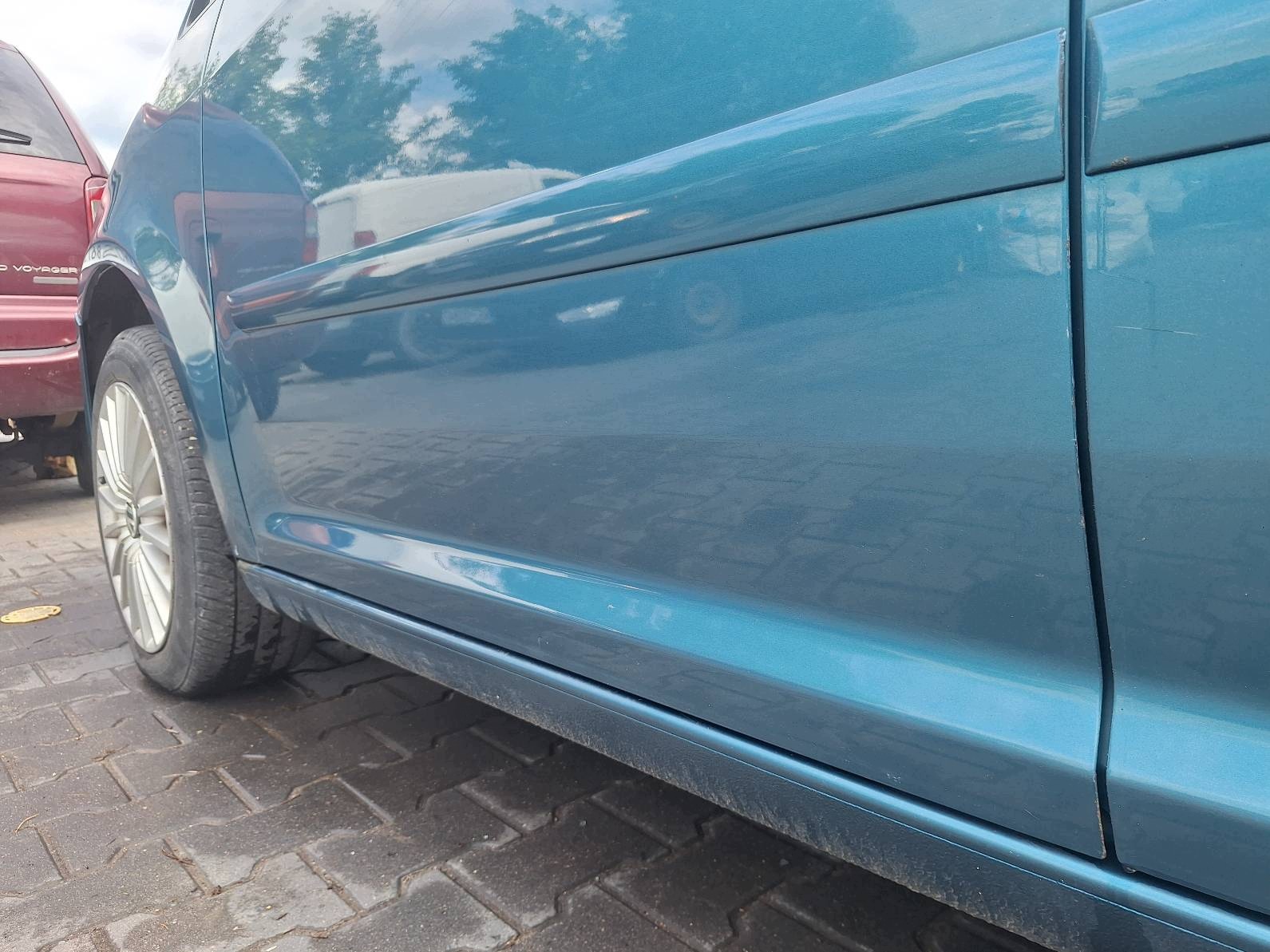 door complete left front VOLKSWAGEN TOURAN and LC5Q