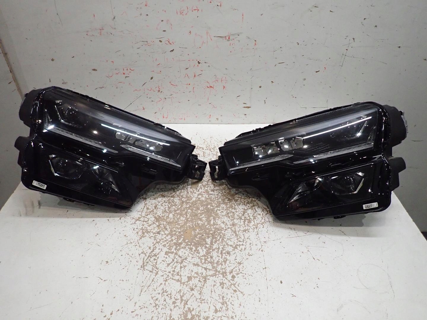 light front front left SKODA KAROQ LIFT 2021- FULL LED