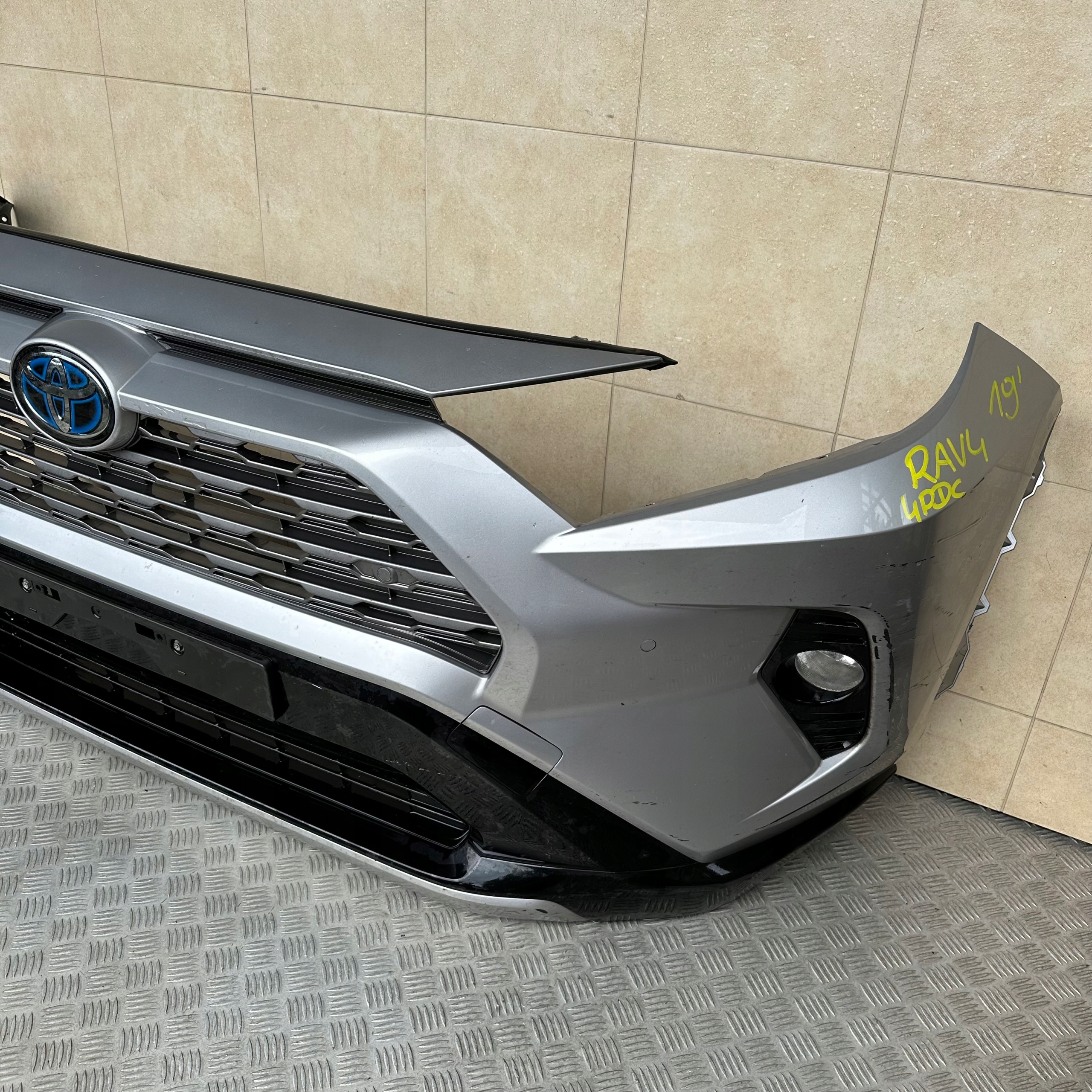 FRONT BUMPER TOYOTA RAV4 V 2019 ROK HYBRID 4PDC