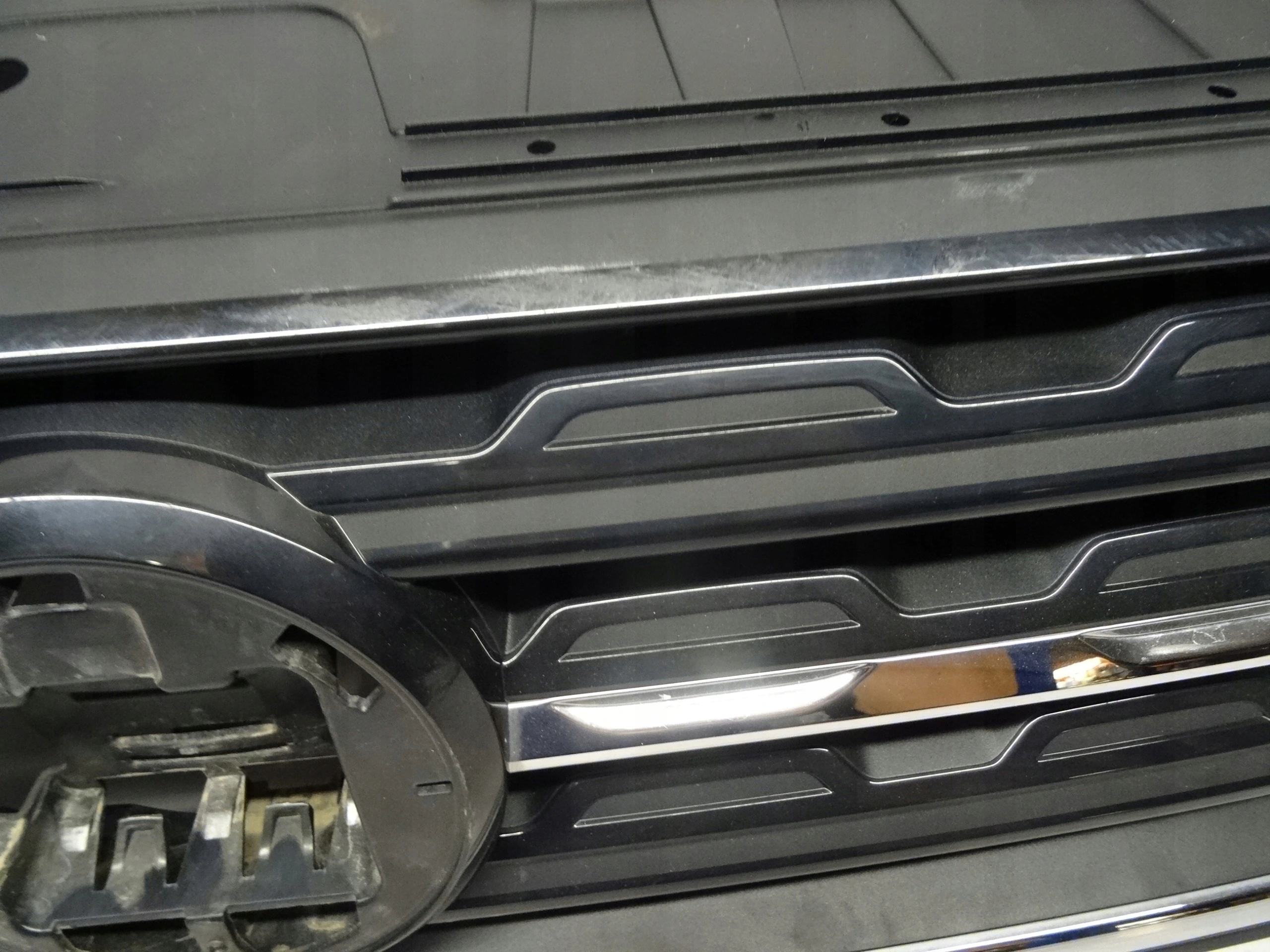 VW T-Roc A1 Kühlergrill FRONTGRILL Kühlergitter 2GM853651G - Thumbnail 1