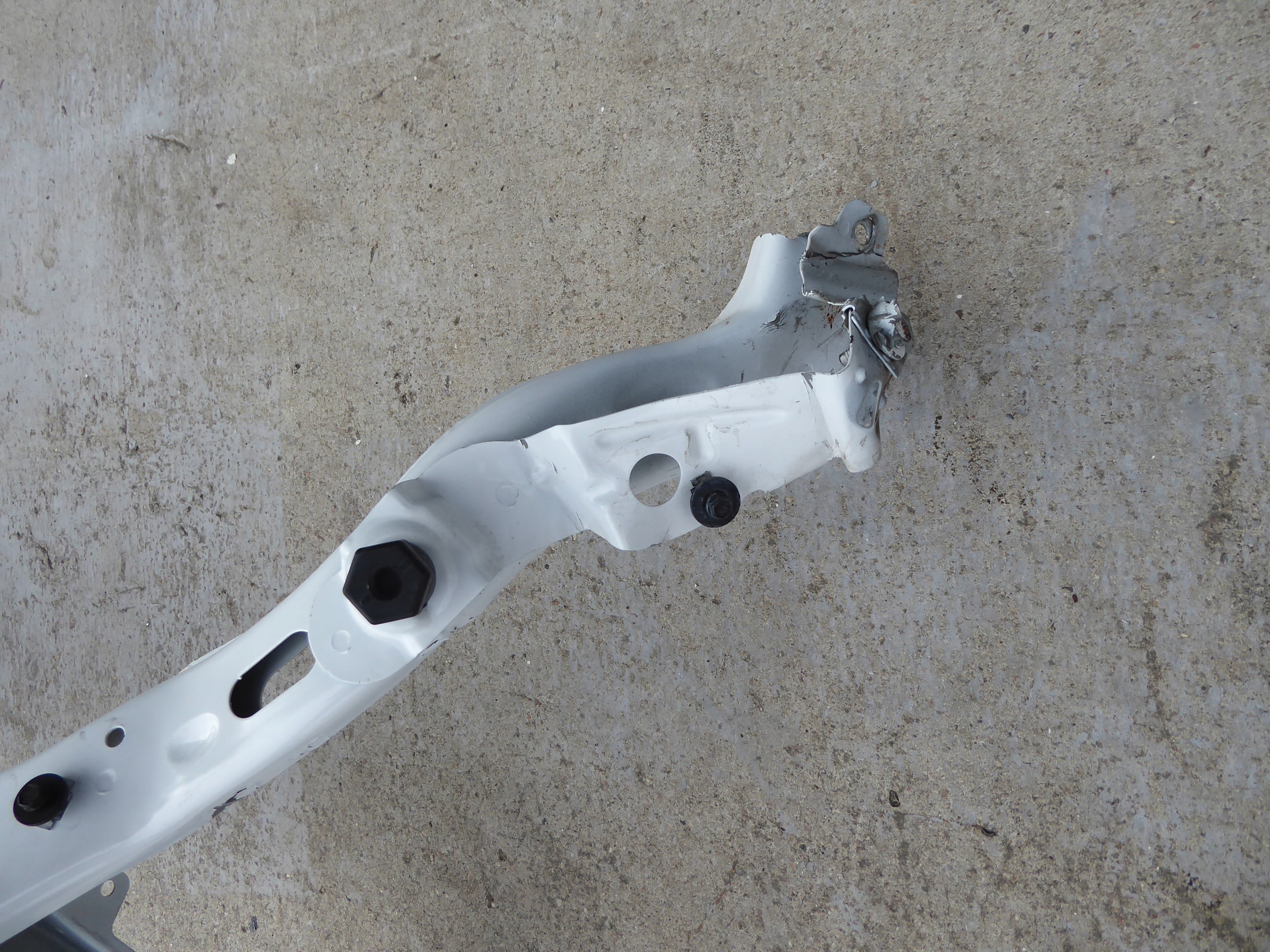 front body wall pillar iron Z40R OPEL MOKKA