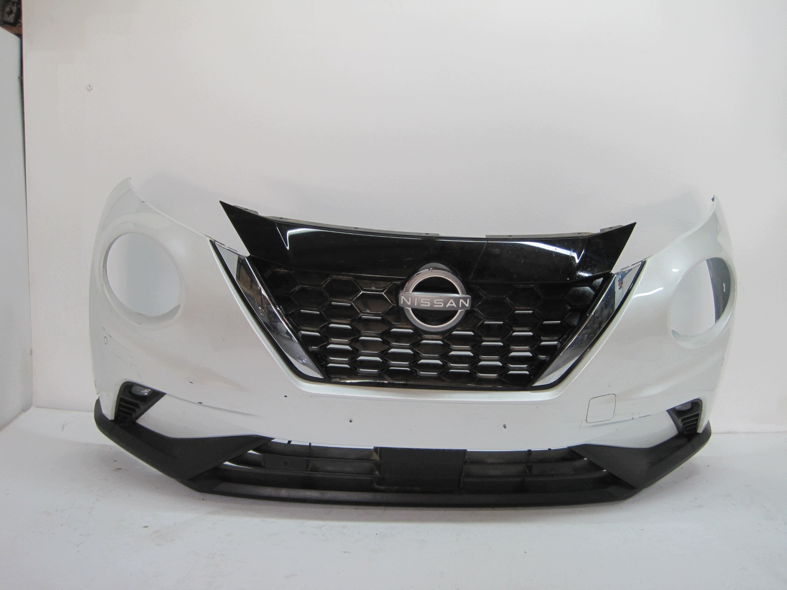 bumper NISSAN JUKE F16 4 PDC 24R front front below RADAR