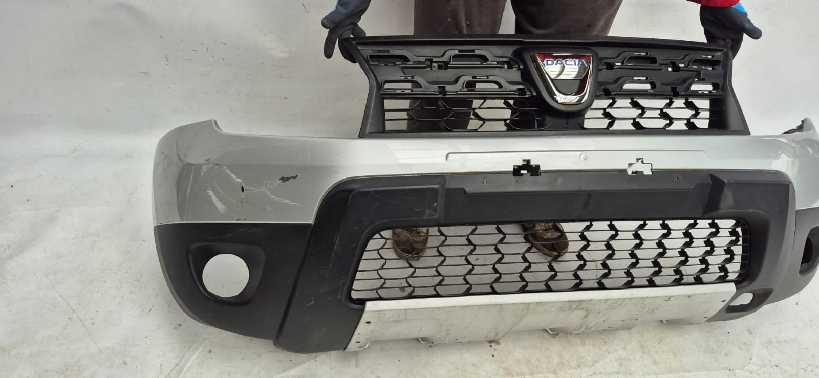 DACIA DUSTER and LIFT 13- bumper front front 620220025R