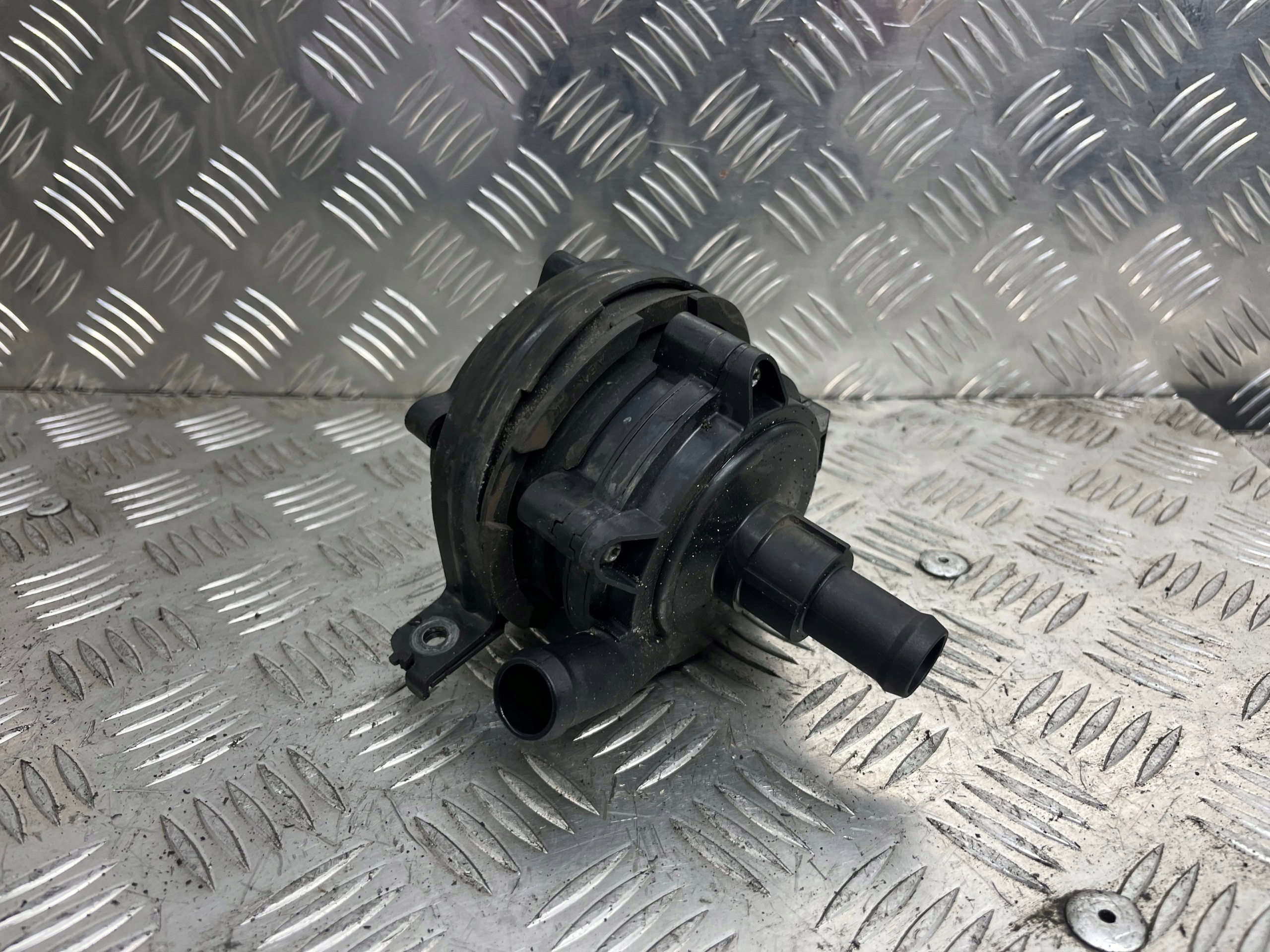 supplementary water pump OPEL AMPERA 1 13579713