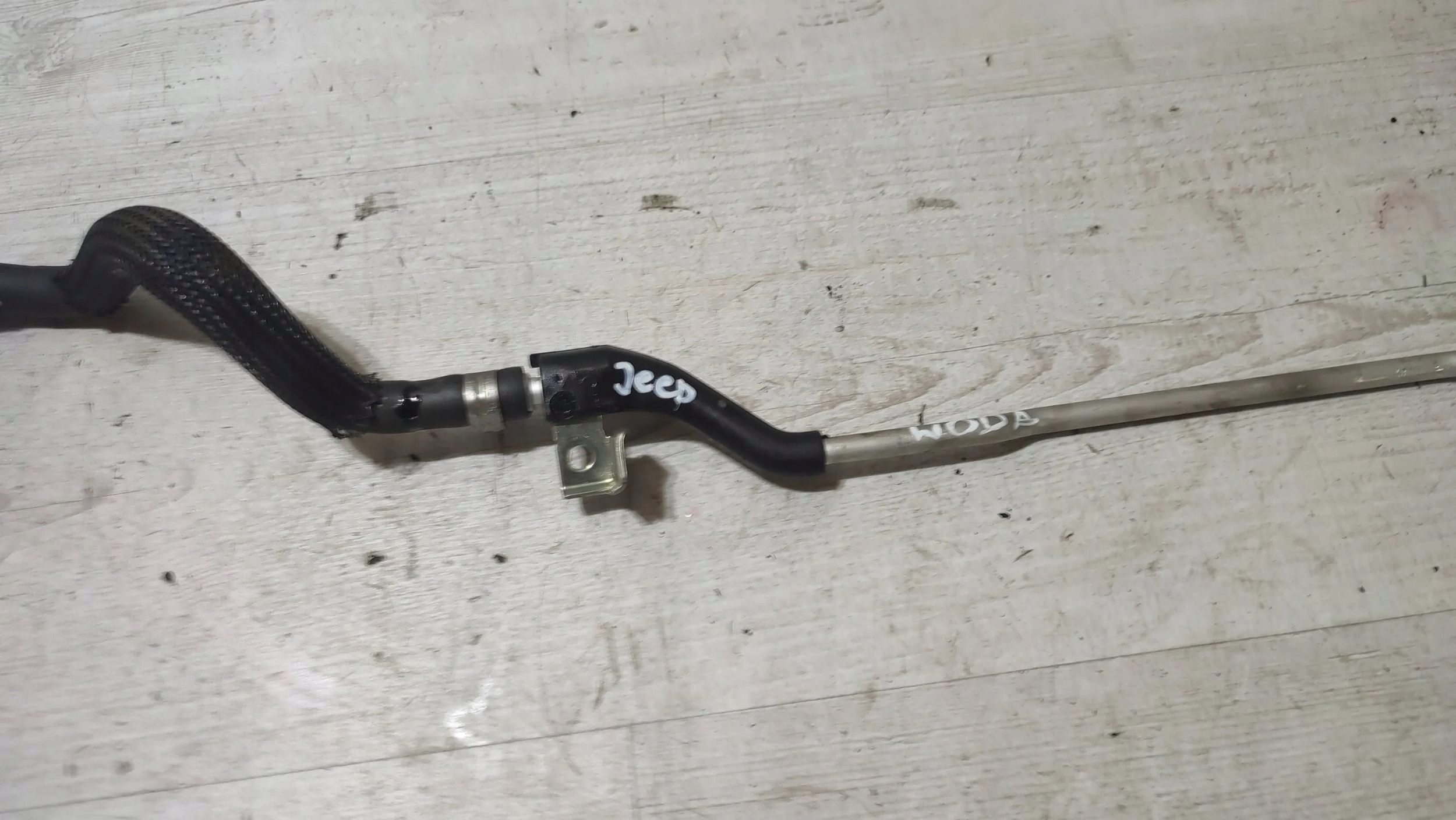 Jeep Cherokee 2015 wiring / hose radiator