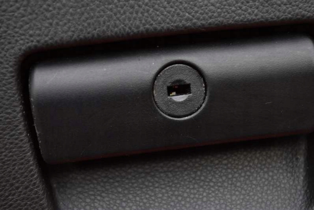Handschuhfach des Beifahrers EU 7075479 BMW E90 E91 LIFT 08-13