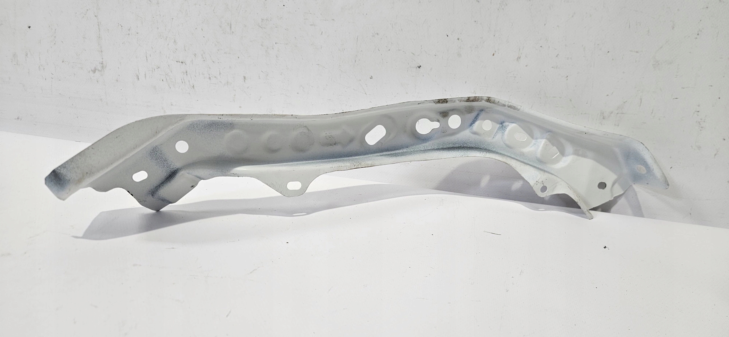 OKULAR MOCOWANI supports right front TOYOTA COROLLA E21 sedan 19- original