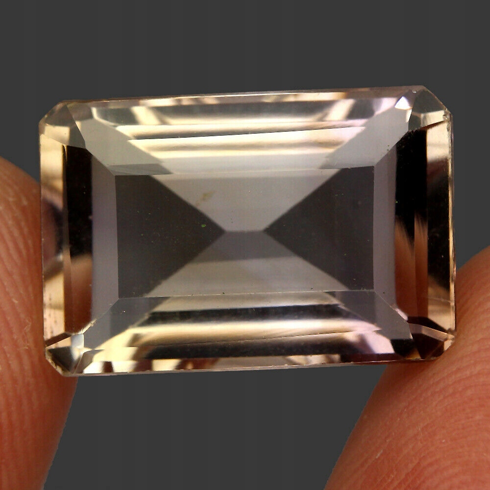 Přírodní kámen ametrin 16.58ct Vvs dvoubarevný