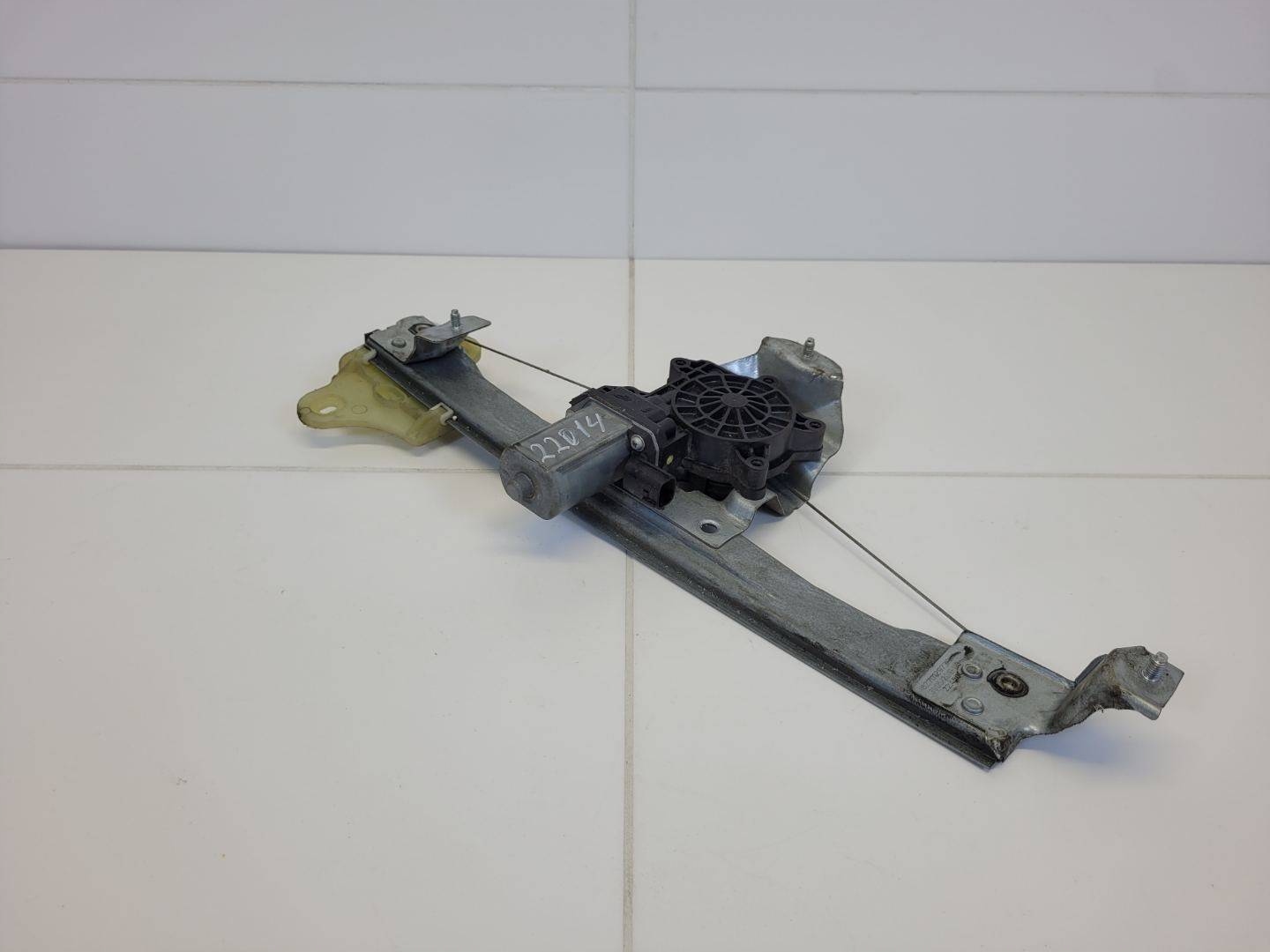 window regulator electrical rear part left side Renault Captur 2016 827012973R