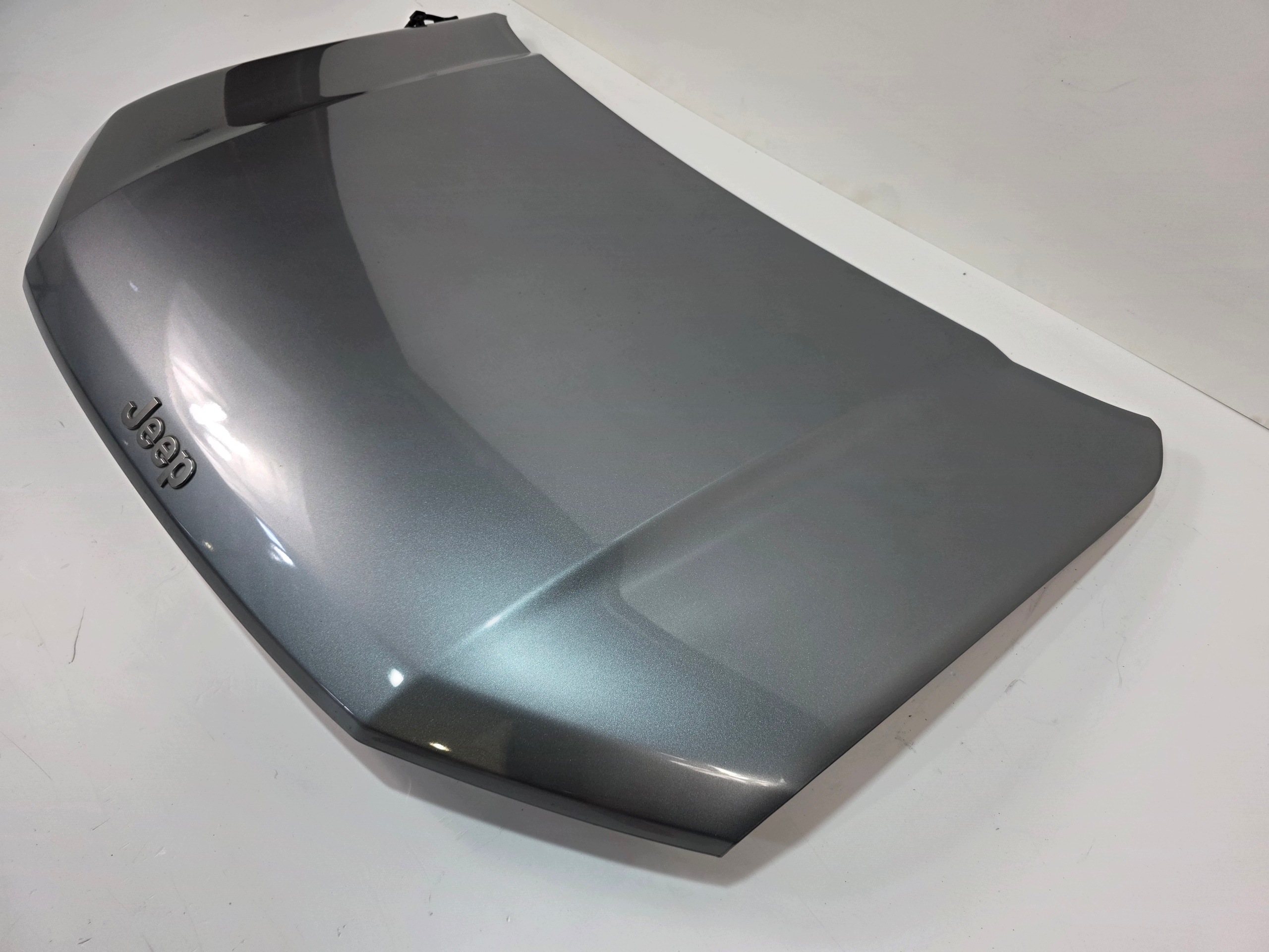 bonnet JEEP AVENGER 519 grey EVOLUZIONE