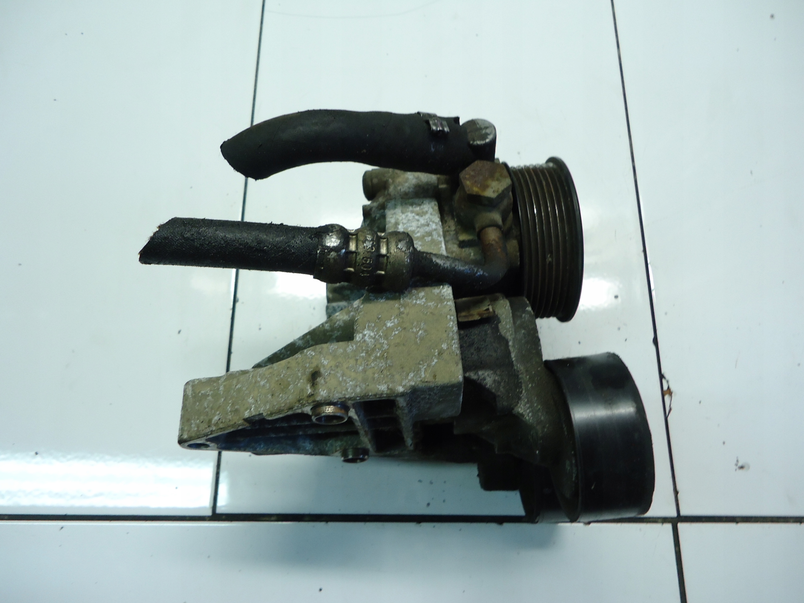 IVECO DAILY IV 2.3HPI servo pump 504385414