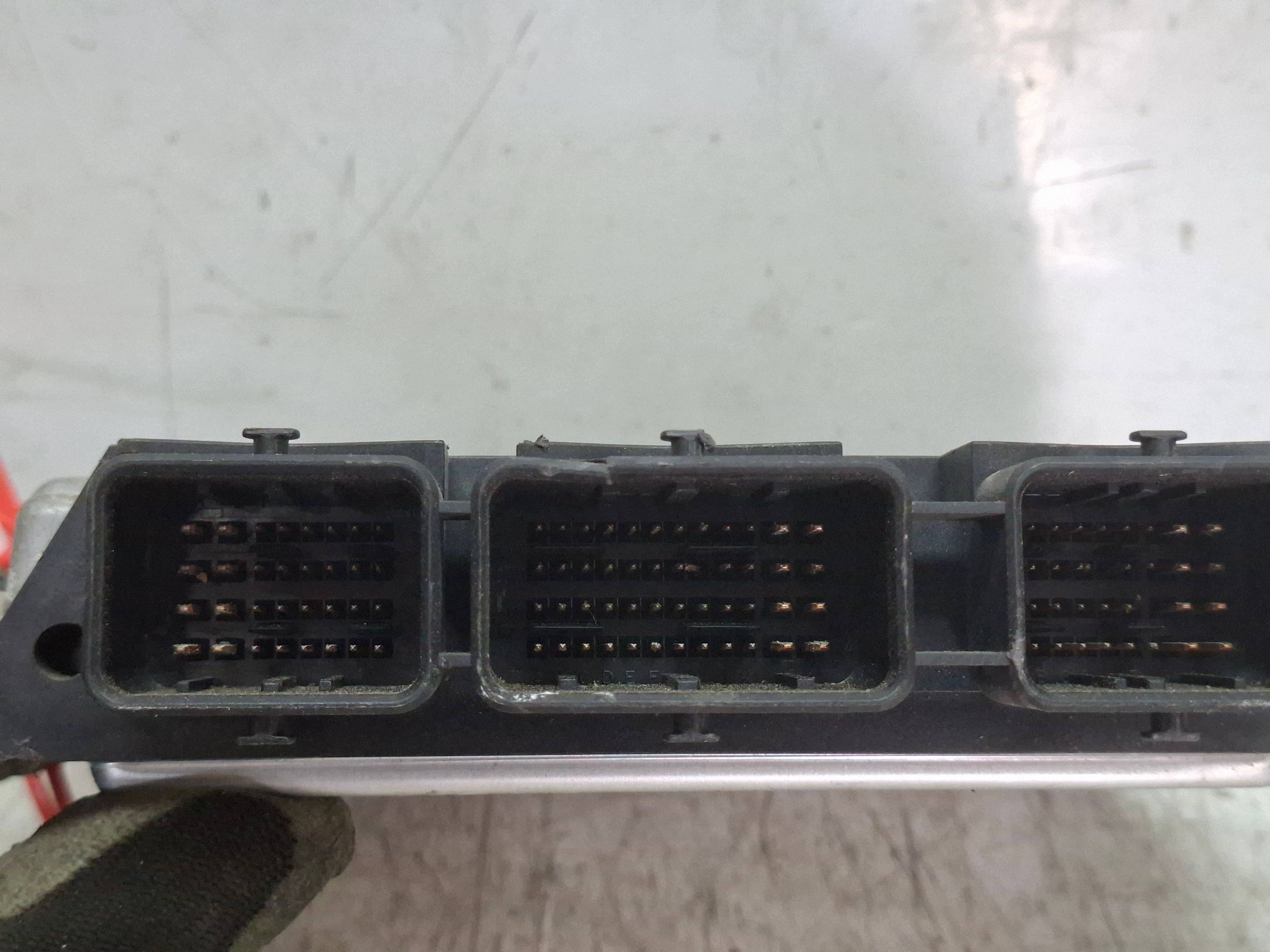 control unit of the engine 0281011148 8200311539 RENAULT 1.9 DCI