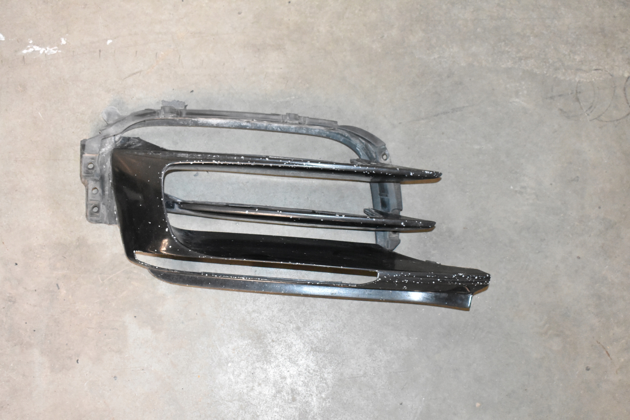 grid of a bumper front front left PORSCHE PANAMERA 971 1