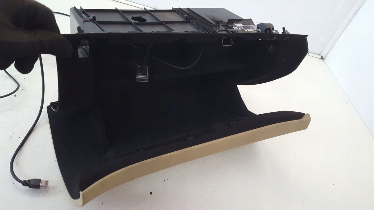 Handschuhfach des Beifahrers Mercedes W251 3,0 CDI