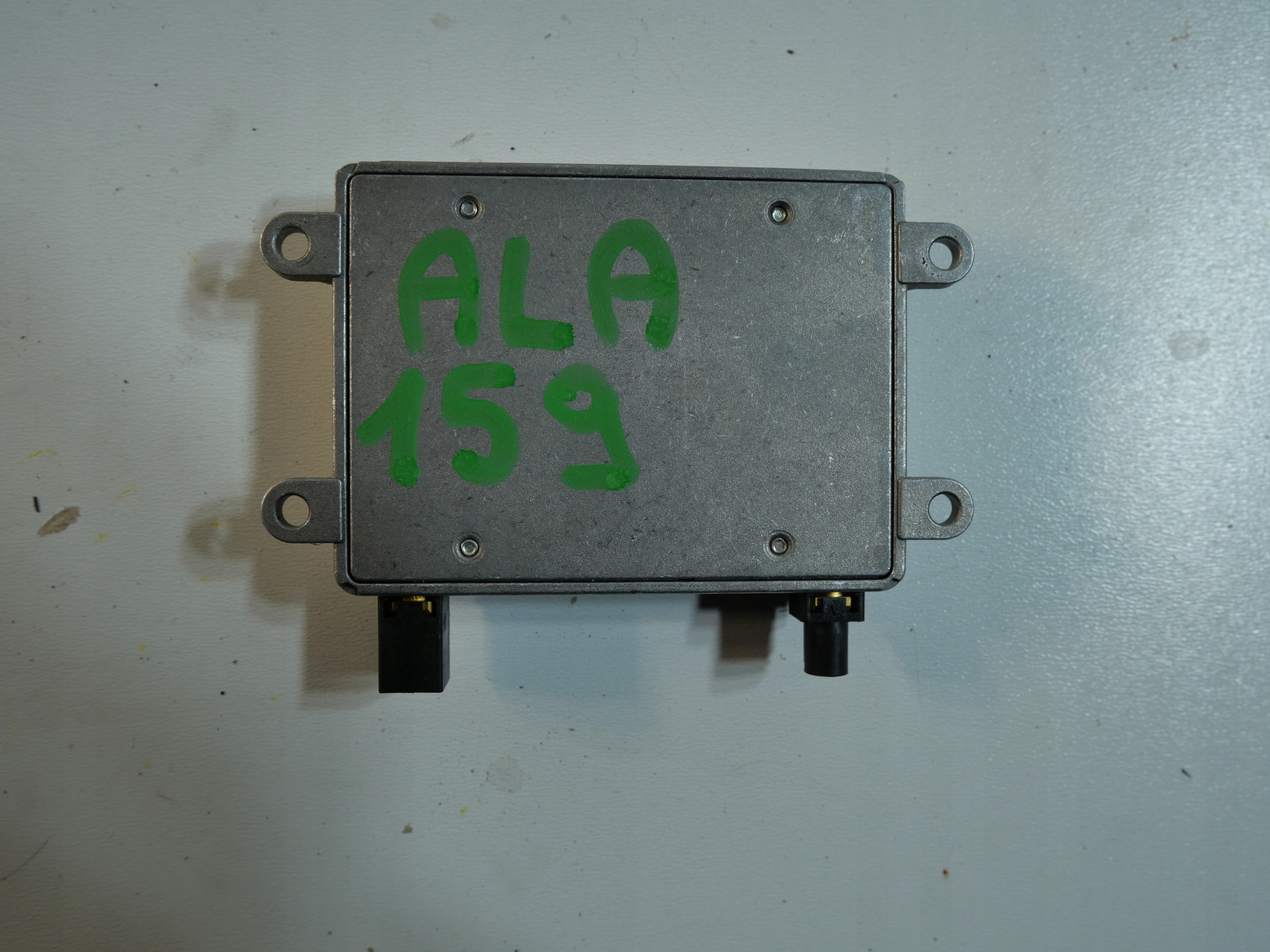 module control unit MERCEDES W211 amplifier ANTENY 2118200885