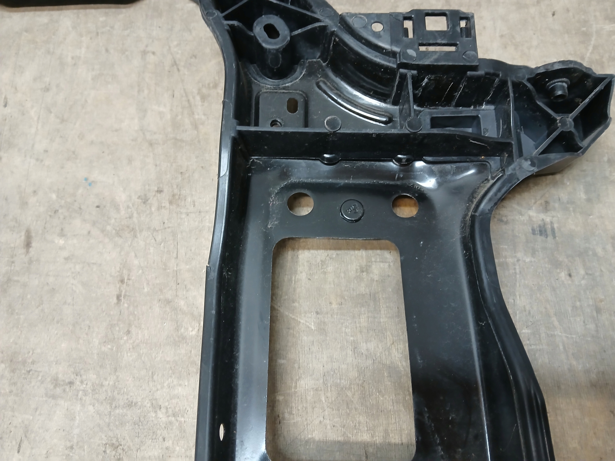 support panel for radiators KIA PICANTO III 3 17- 64105-G6000