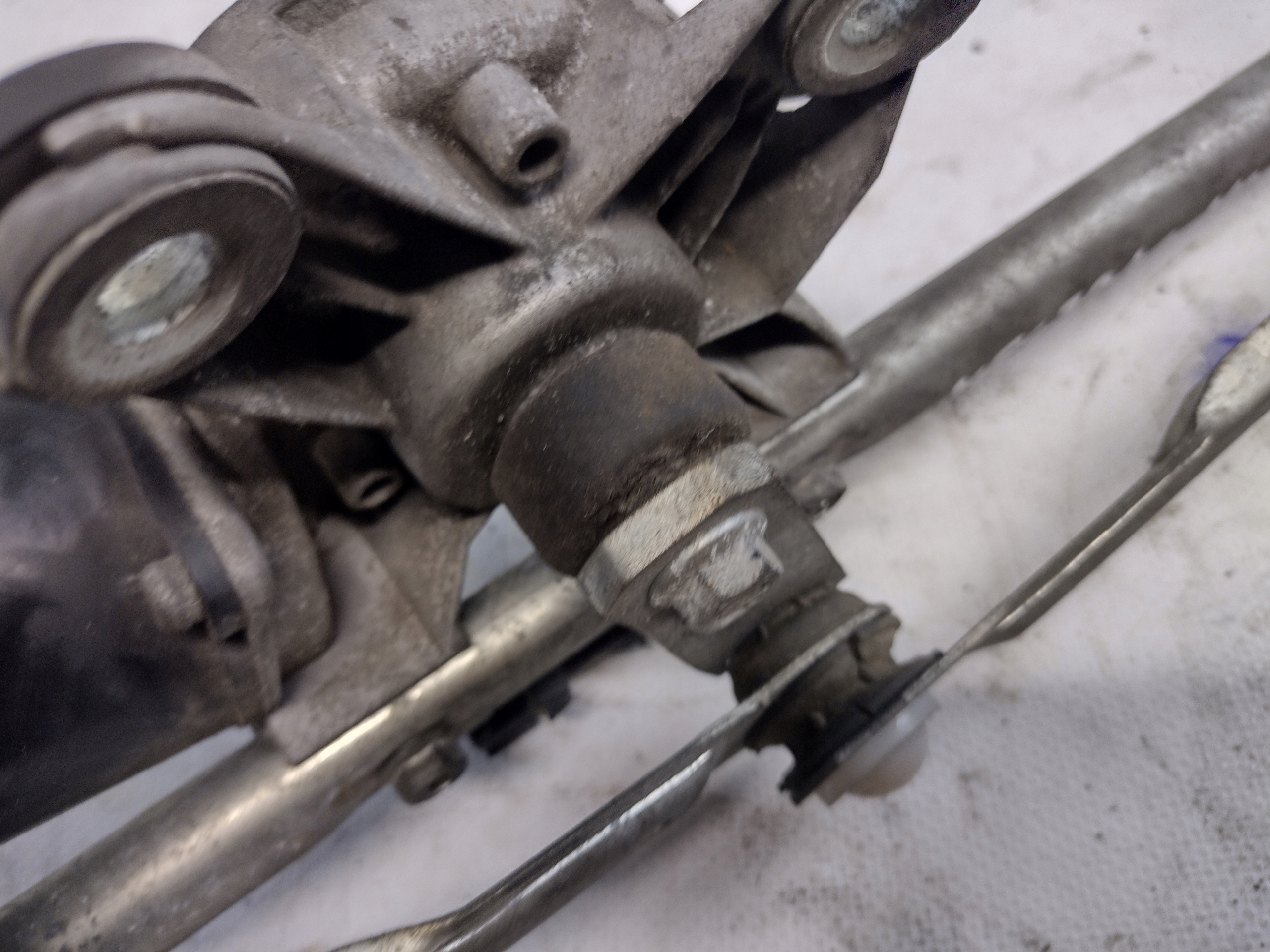 Wischergestänge przednich Opel Vectra C lift HB