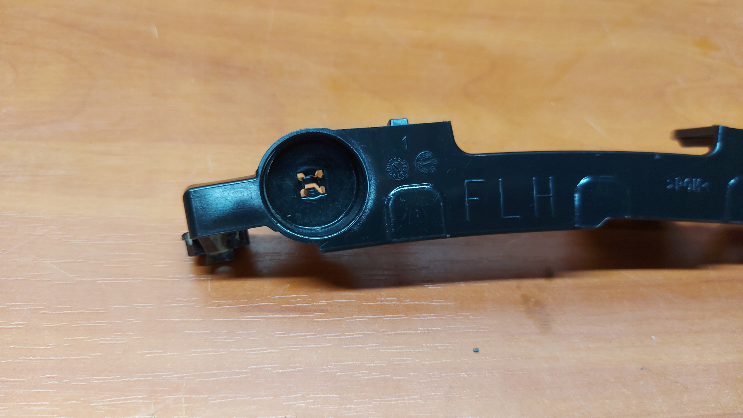 bumper bracket left front TOYOTA CHR C-HR 16