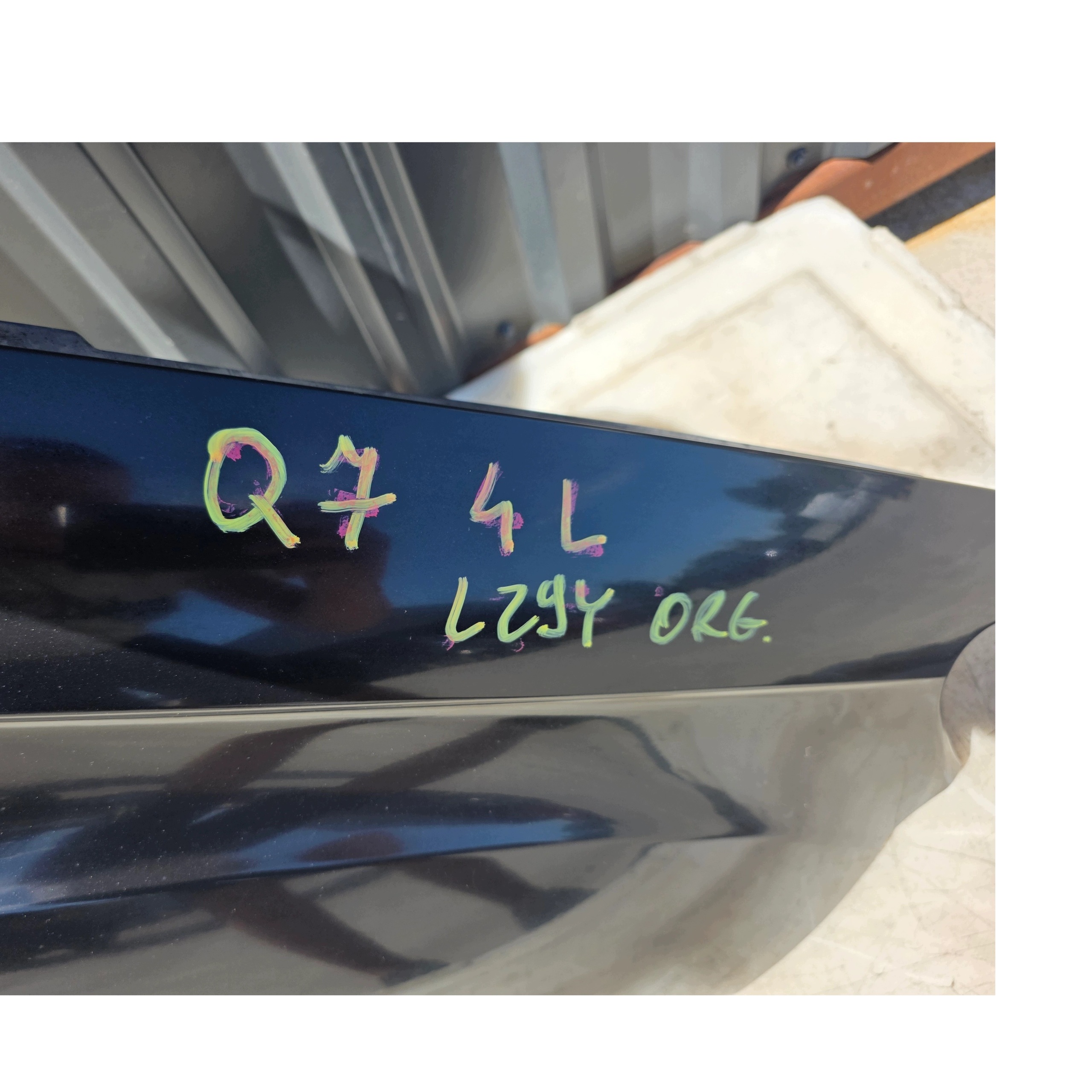 fender right front AUDI Q7 4L LZ9Y 2005-2015 original !!!