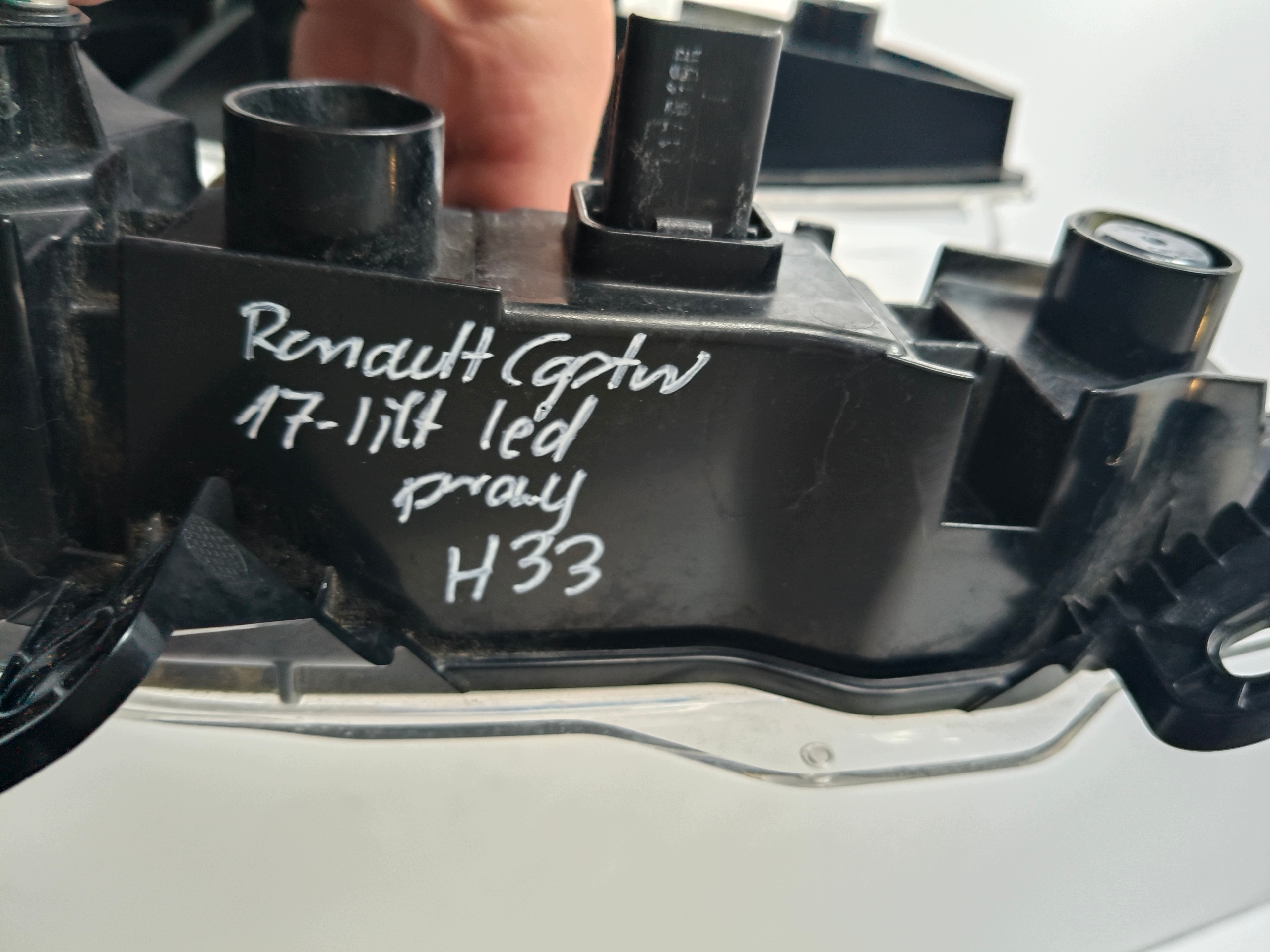 Nebelscheinwerfer rechts RENAULT CAPTUR 17- LIFT LED DRL H33