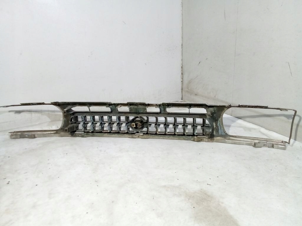 Nissan Pathfinder R50 Grill Grill Grill