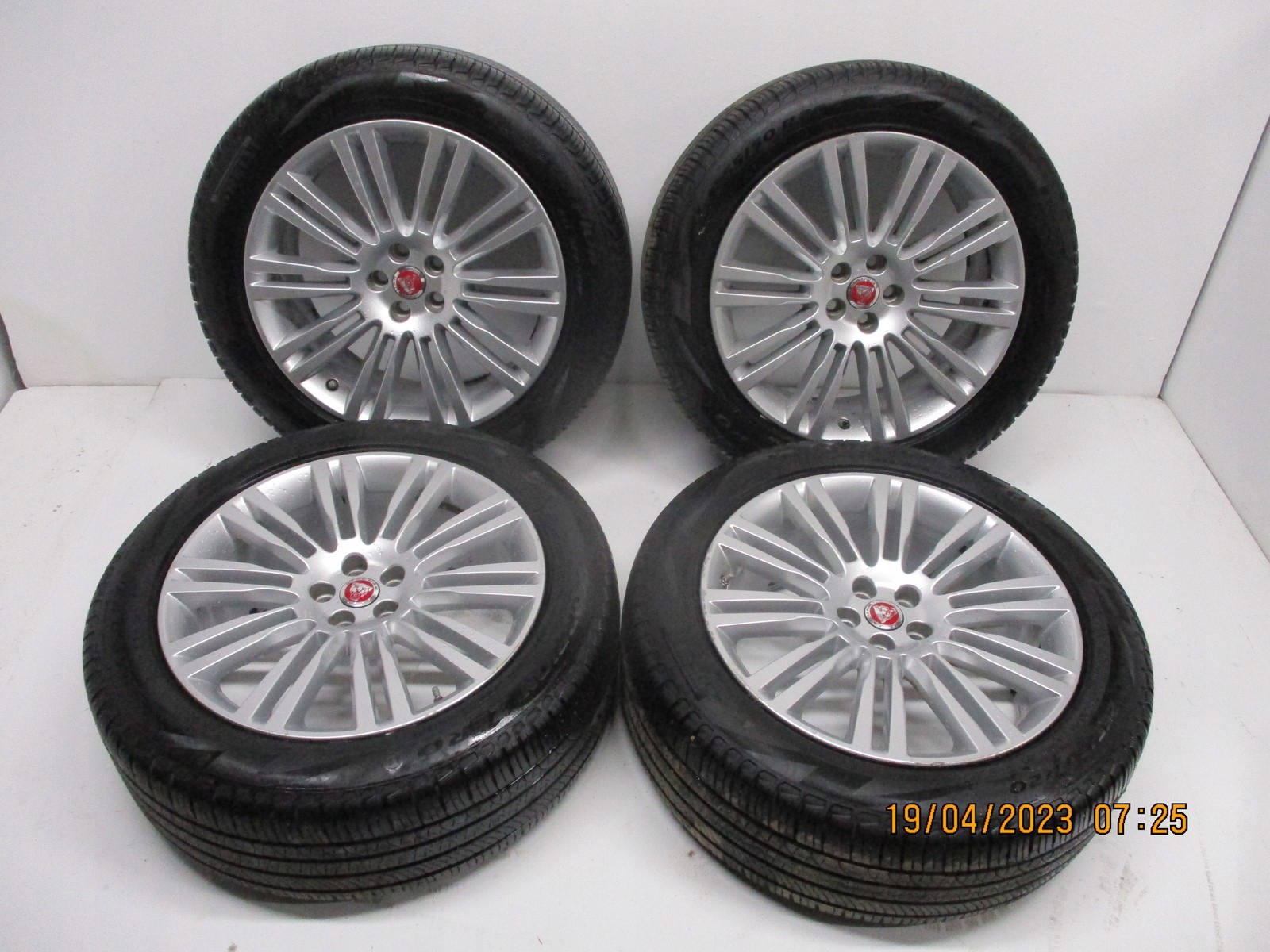 wheels discs tyres JAGUAR F PACE R20 5MM M+S