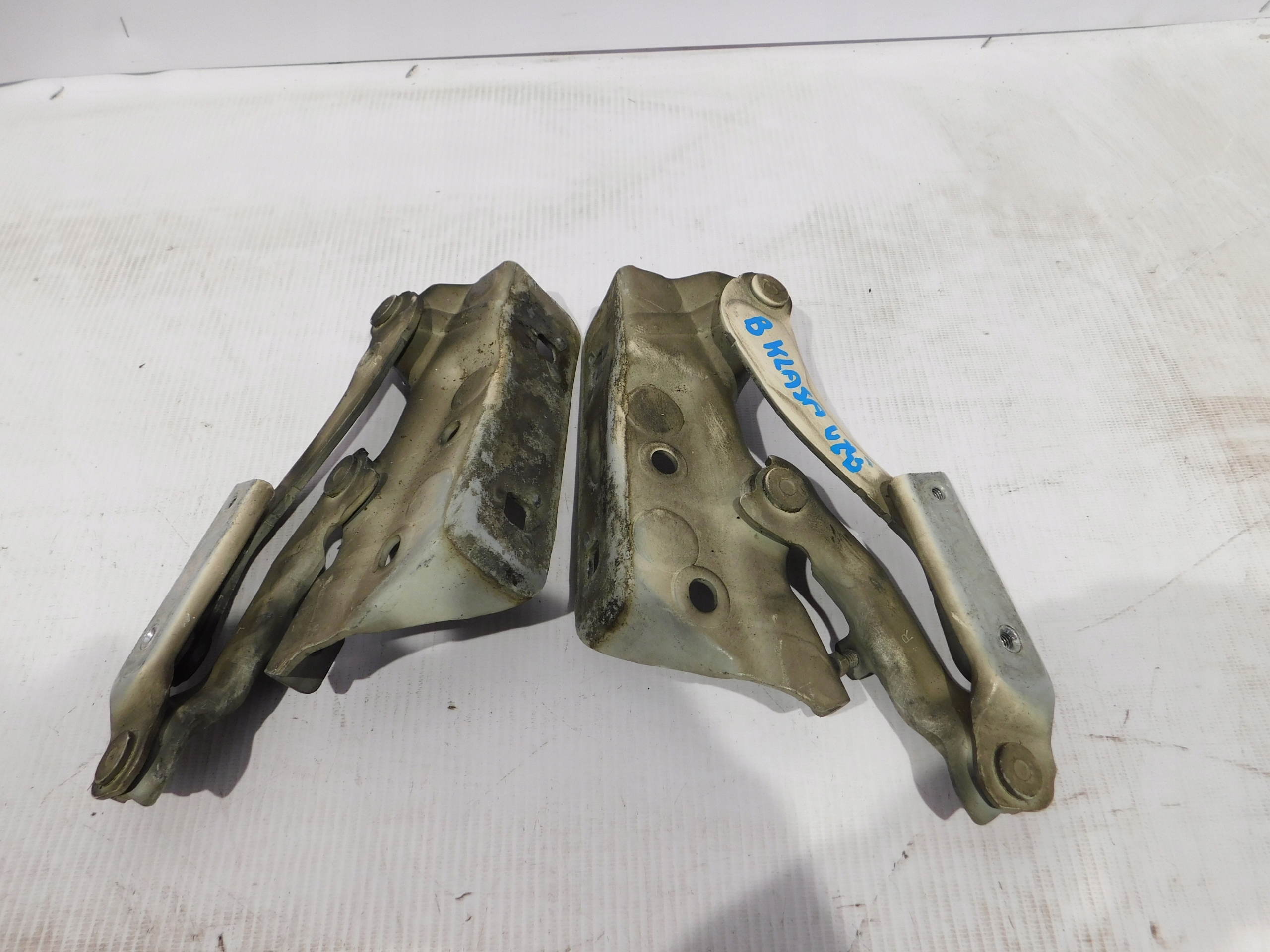 bonnet hinges left right MERCEDES B KLASA W245
