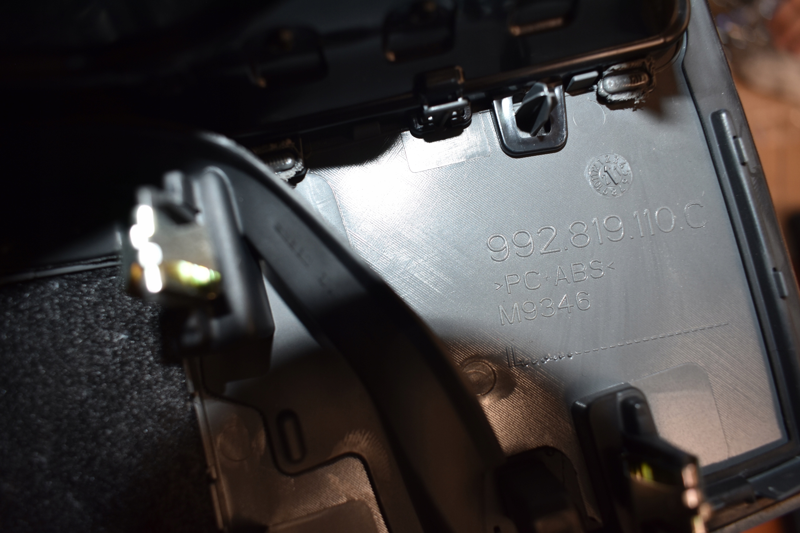 IDEALNA Grille Console STOPER PORSCHE 992 1