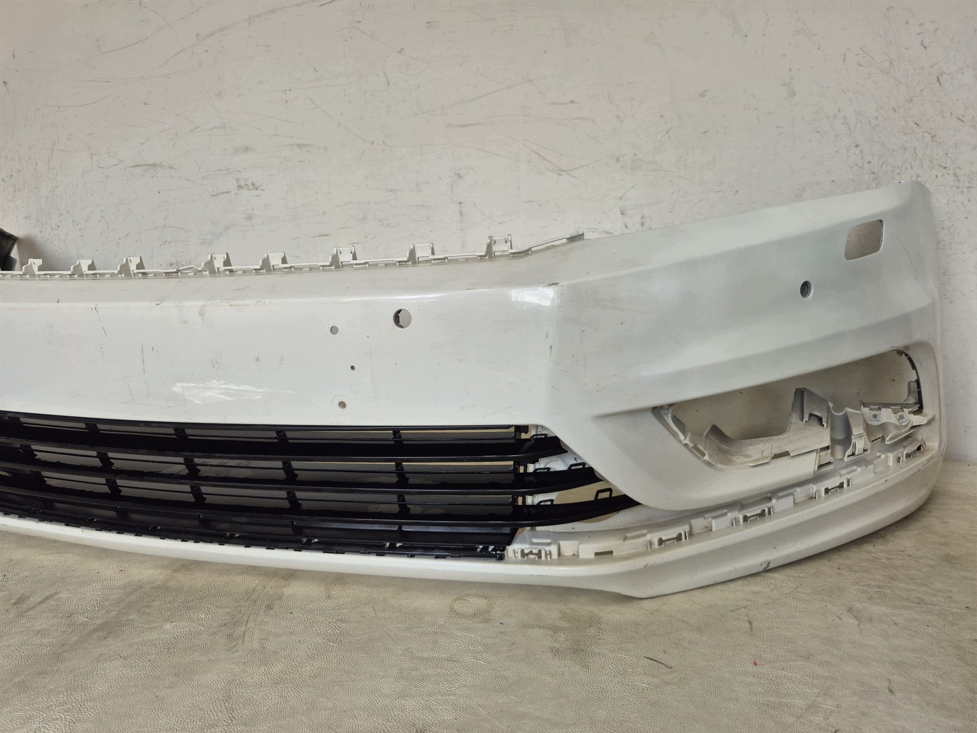 VW PASSAT B7 3AA R-LINE 10-14 bumper front front grid SPR PDC