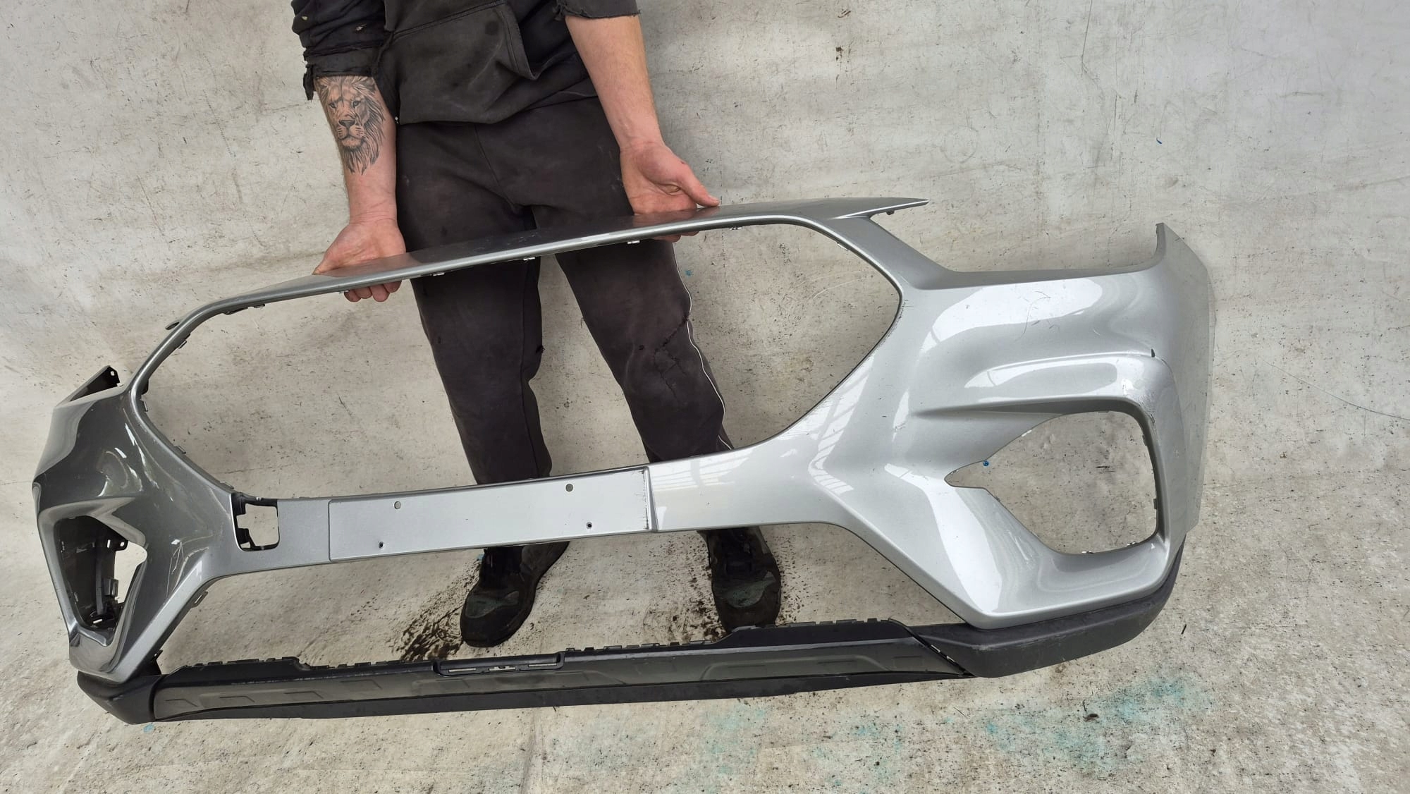 MG ZS and 1 LIFT 19-24 bumper front front