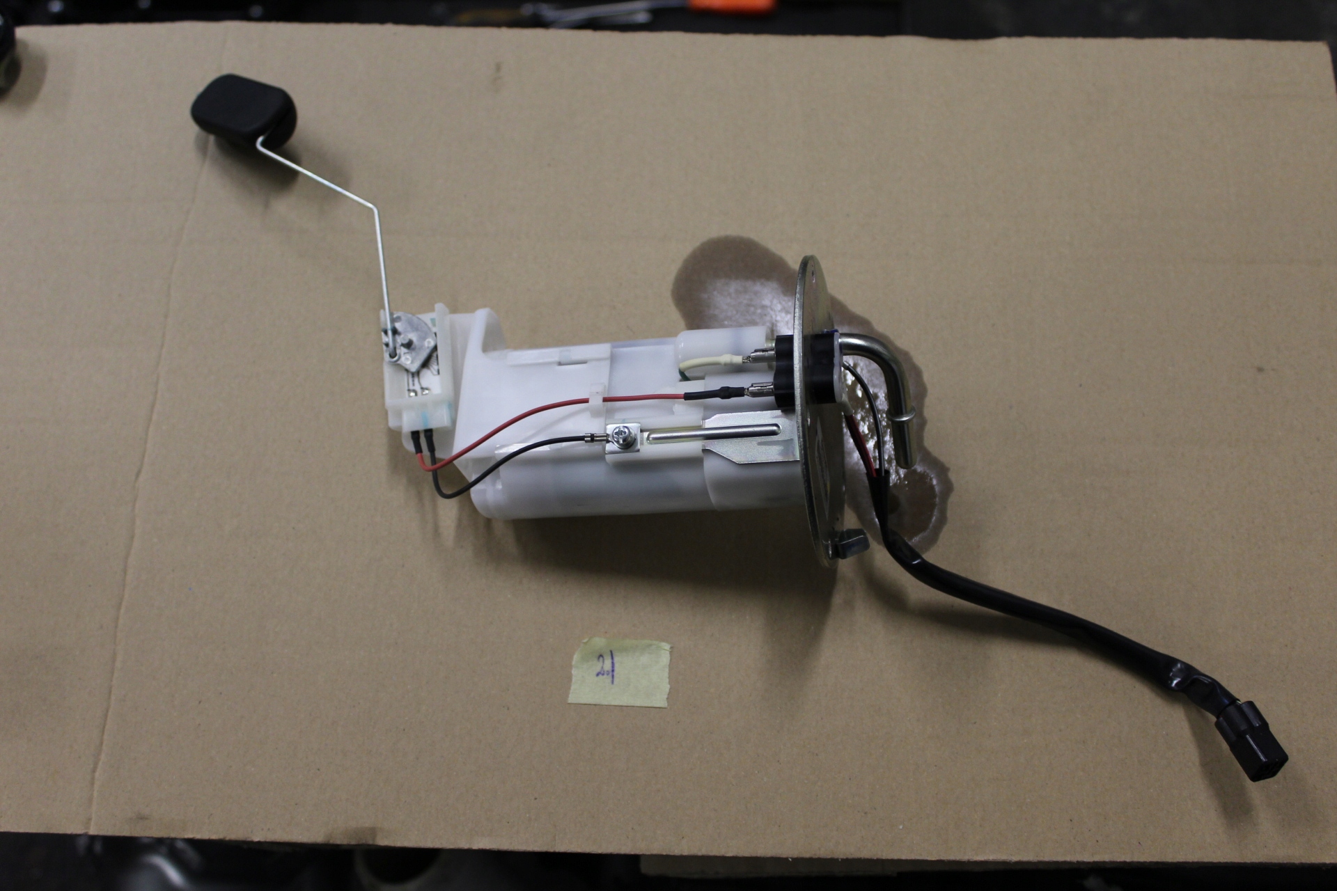 562652100 - KAWASAKI Z650 18R топливный насос