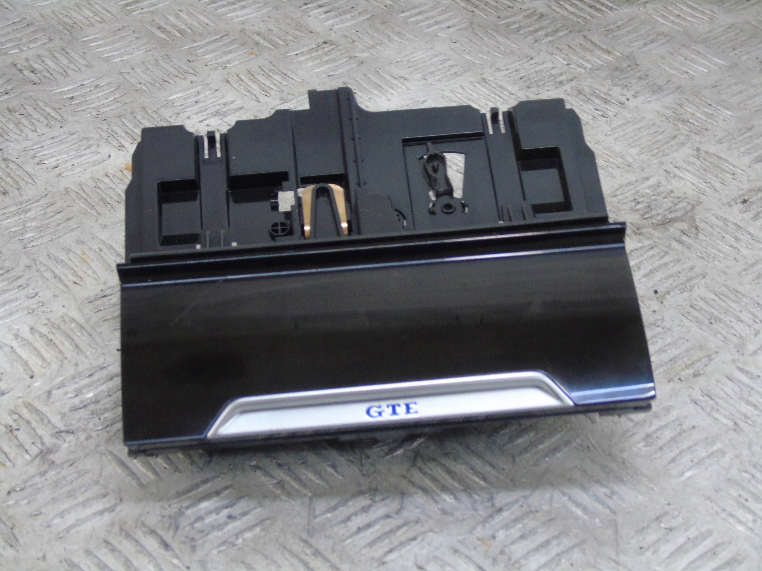 5G0980611 - VW PASSAT B8 GOLF VII попільничка, коробка для зберігання
