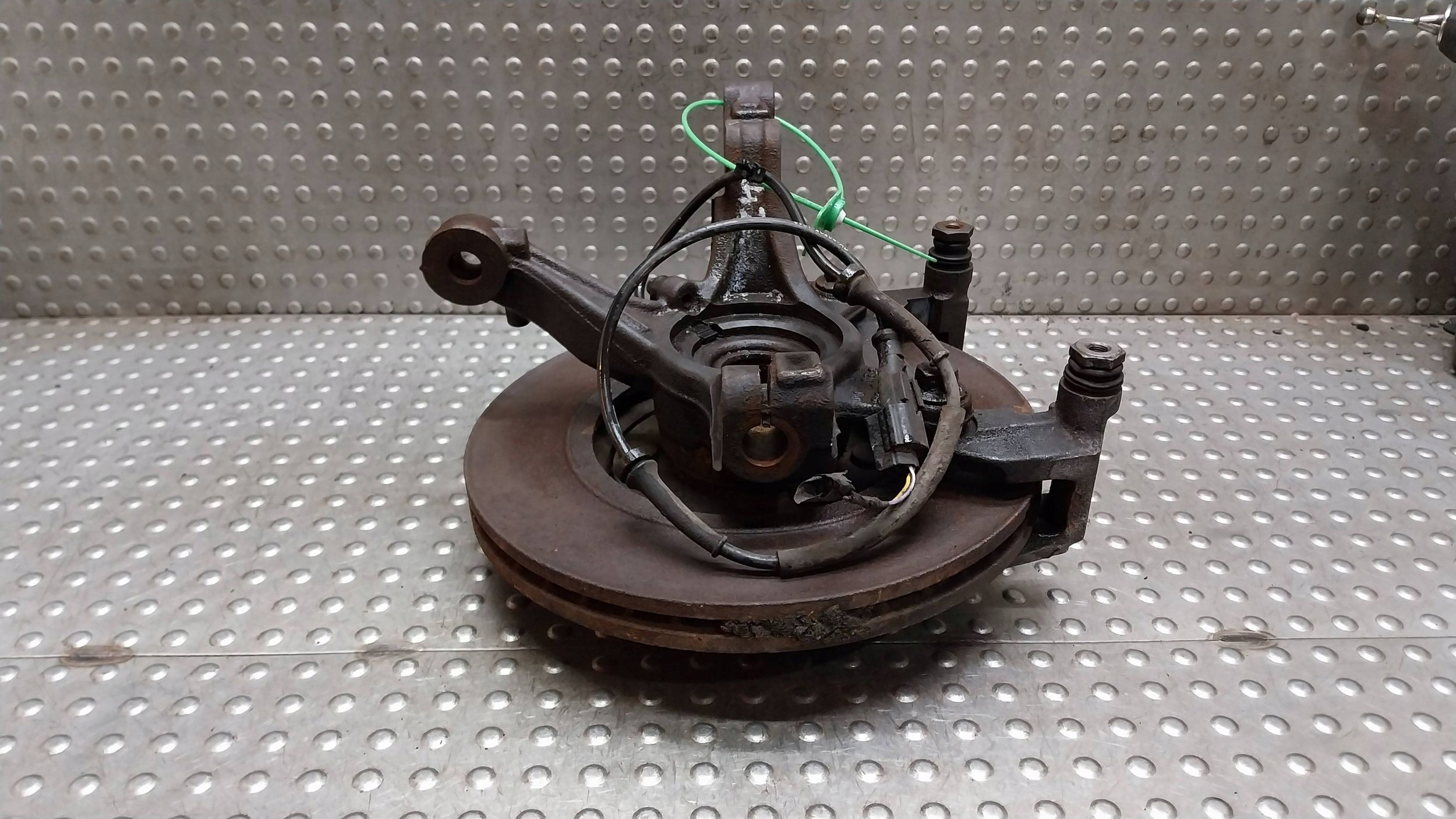 swing left front 8V51-3K171-AF/BE FORD FIESTA MK6 MK7