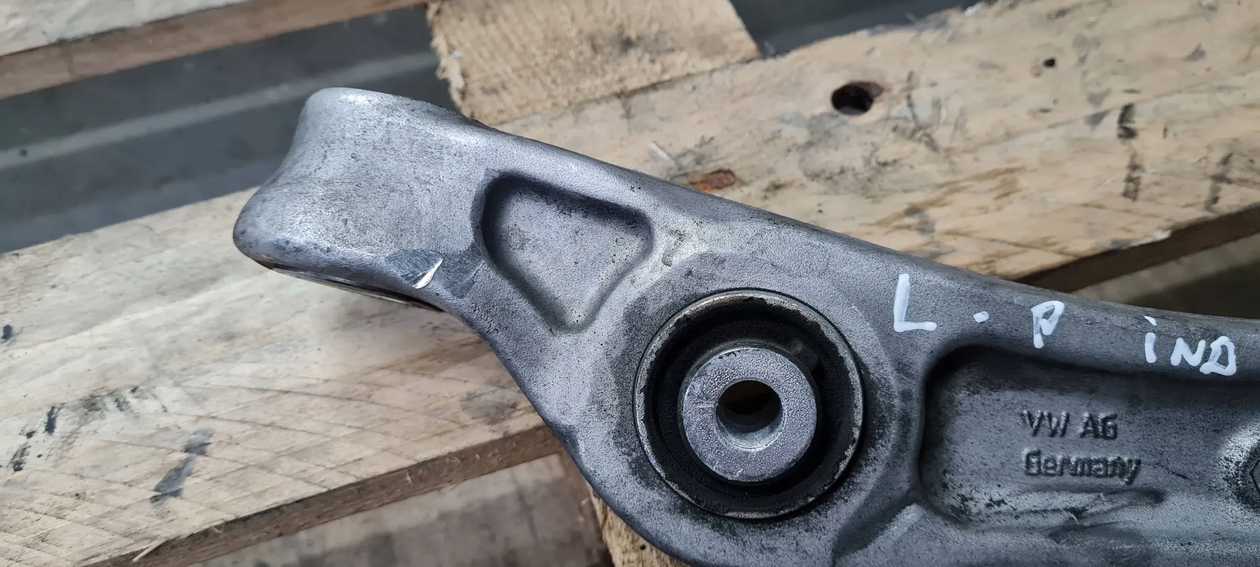 S5 8W LIFT A5 arm left front front 8W0407155A A4 B9 8W S4