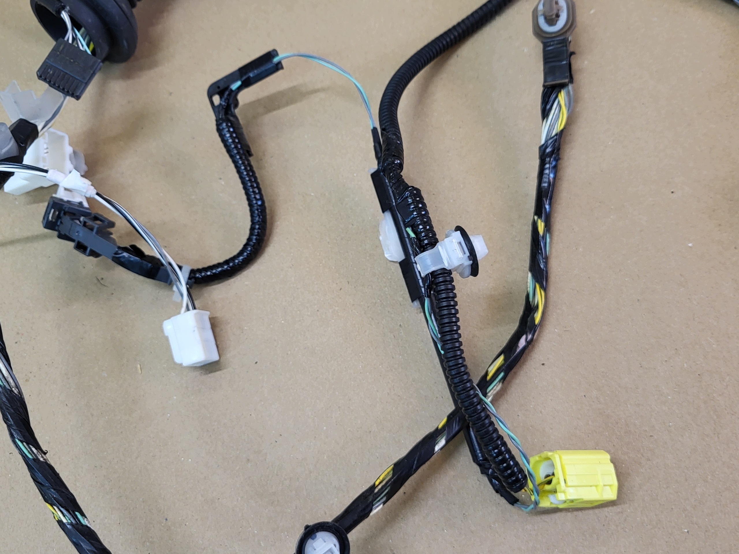 bundle wiring Z door left front driver´s TOYOTA RAV4 V 5 OE EUROPA