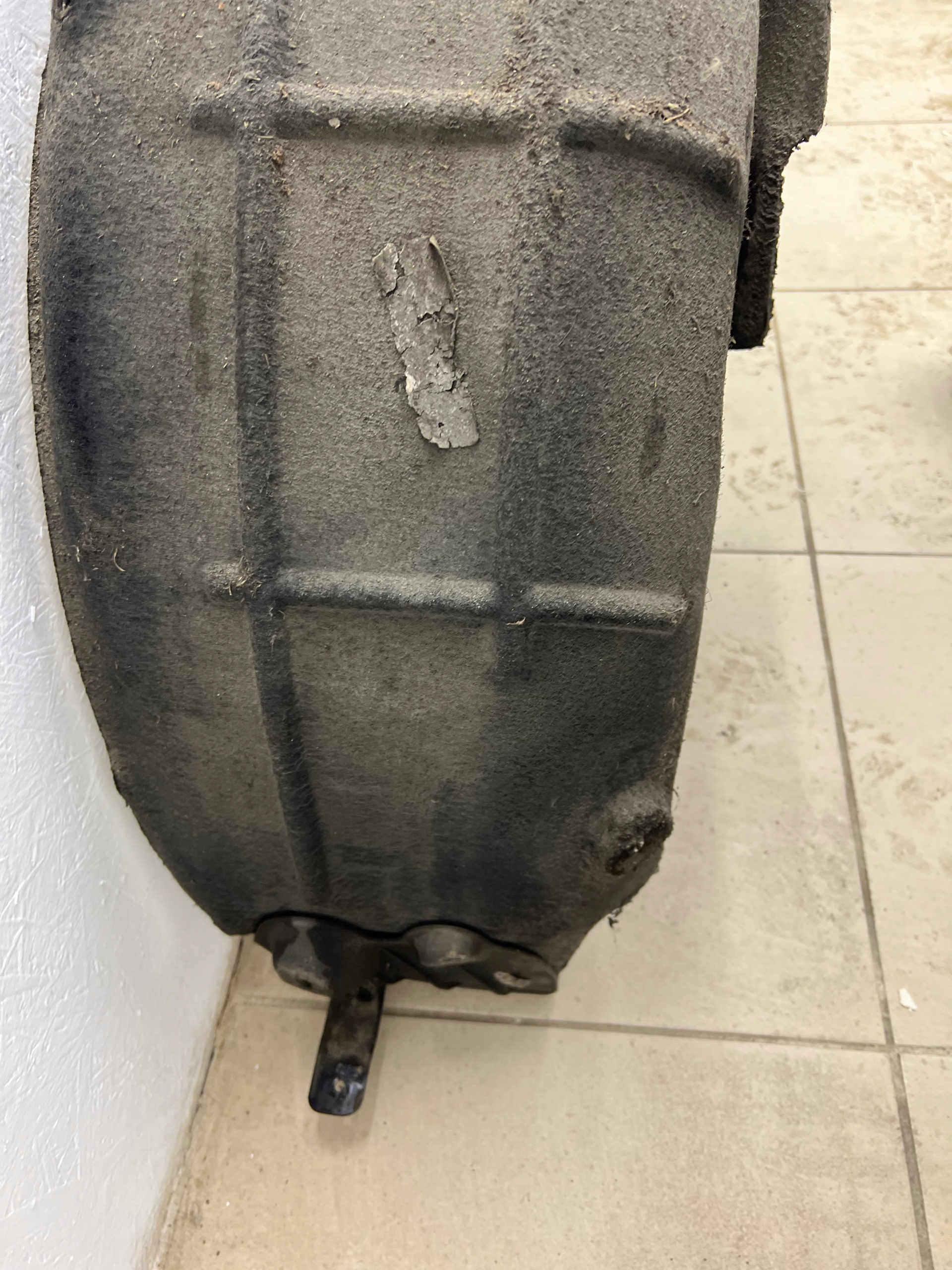 mudguard left rear part SKODA OCTAVIA III LIFT