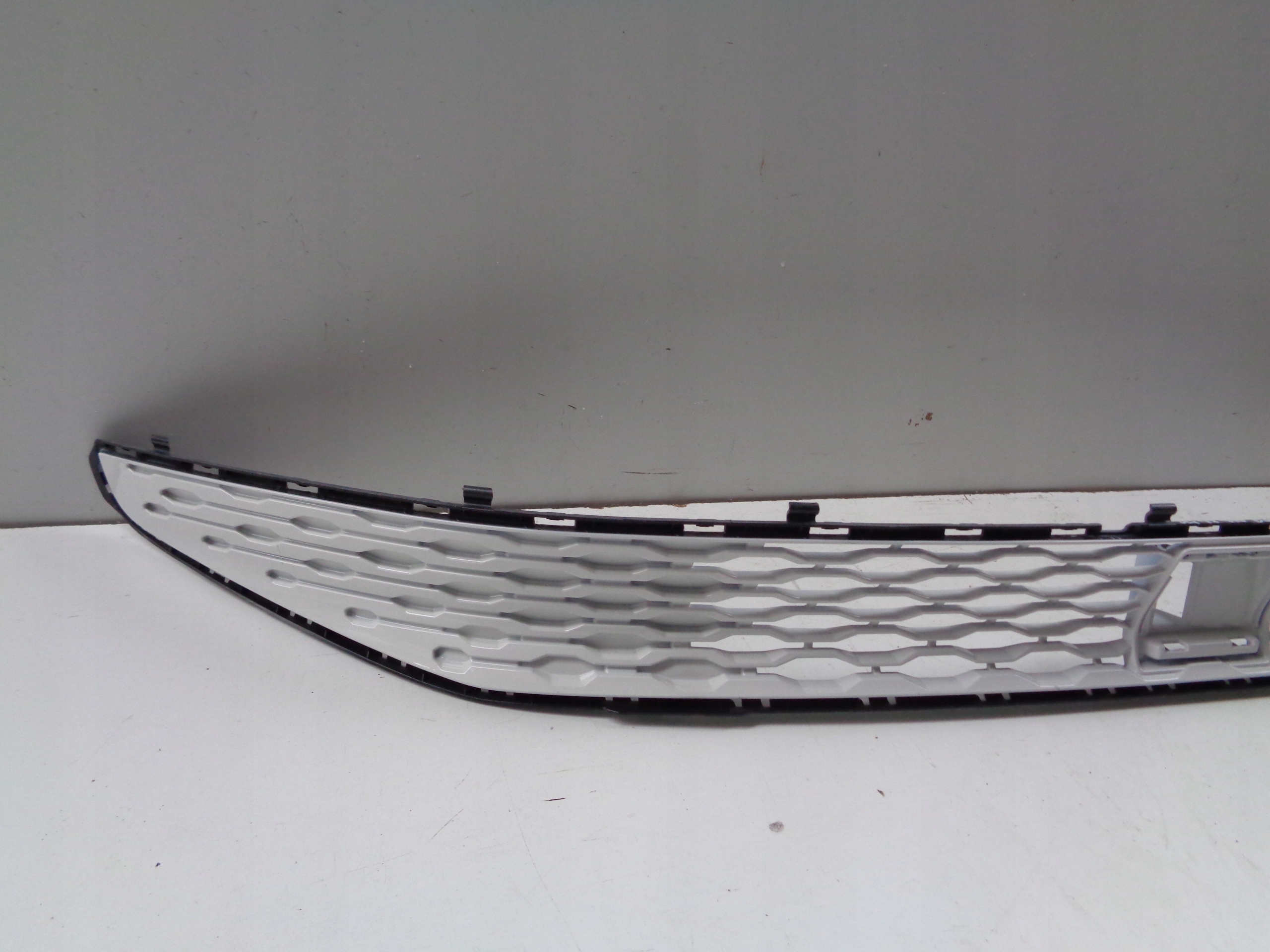grid of a bumper lower VW T7 7T0 7T 21