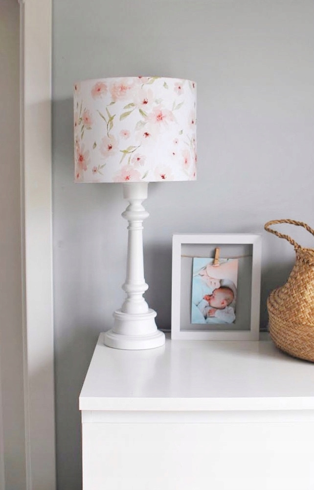 LAMPA STOŁOWA NOCNA W KWIATKI - POKÓJ DZIEWCZYNKI Zasilanie sieciowe