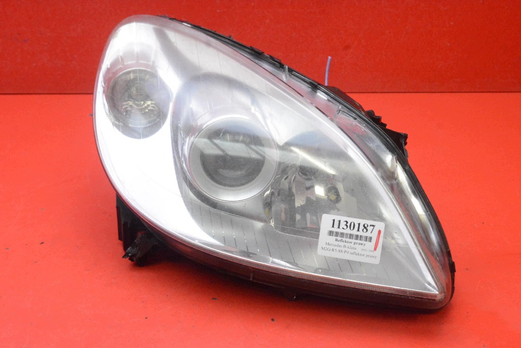 REFLEKTOR right light front lens EU A1698201861 MERCEDES B-KLASA W245