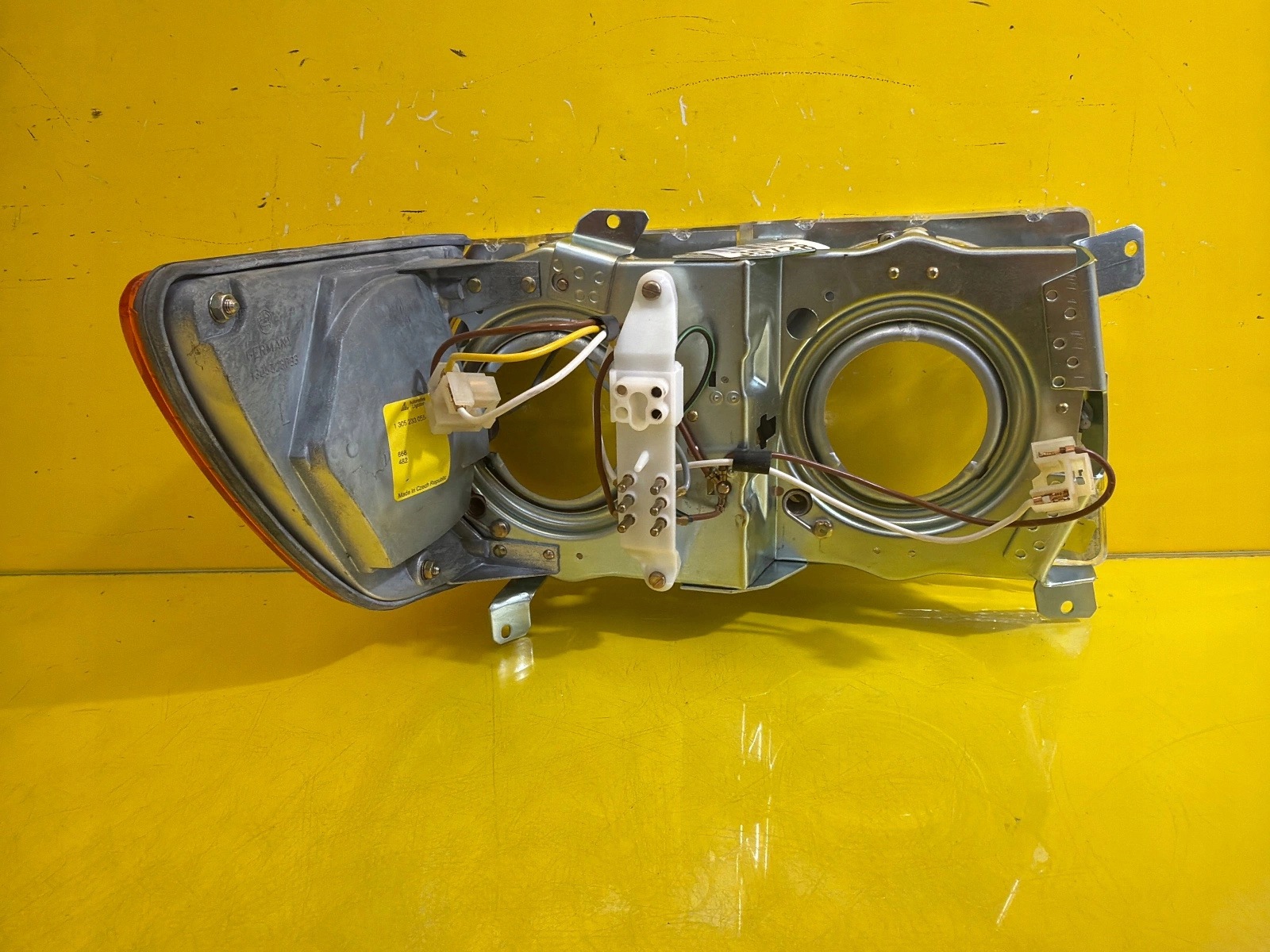 light left front Mercedes SL R107 W107 frame A1078205561